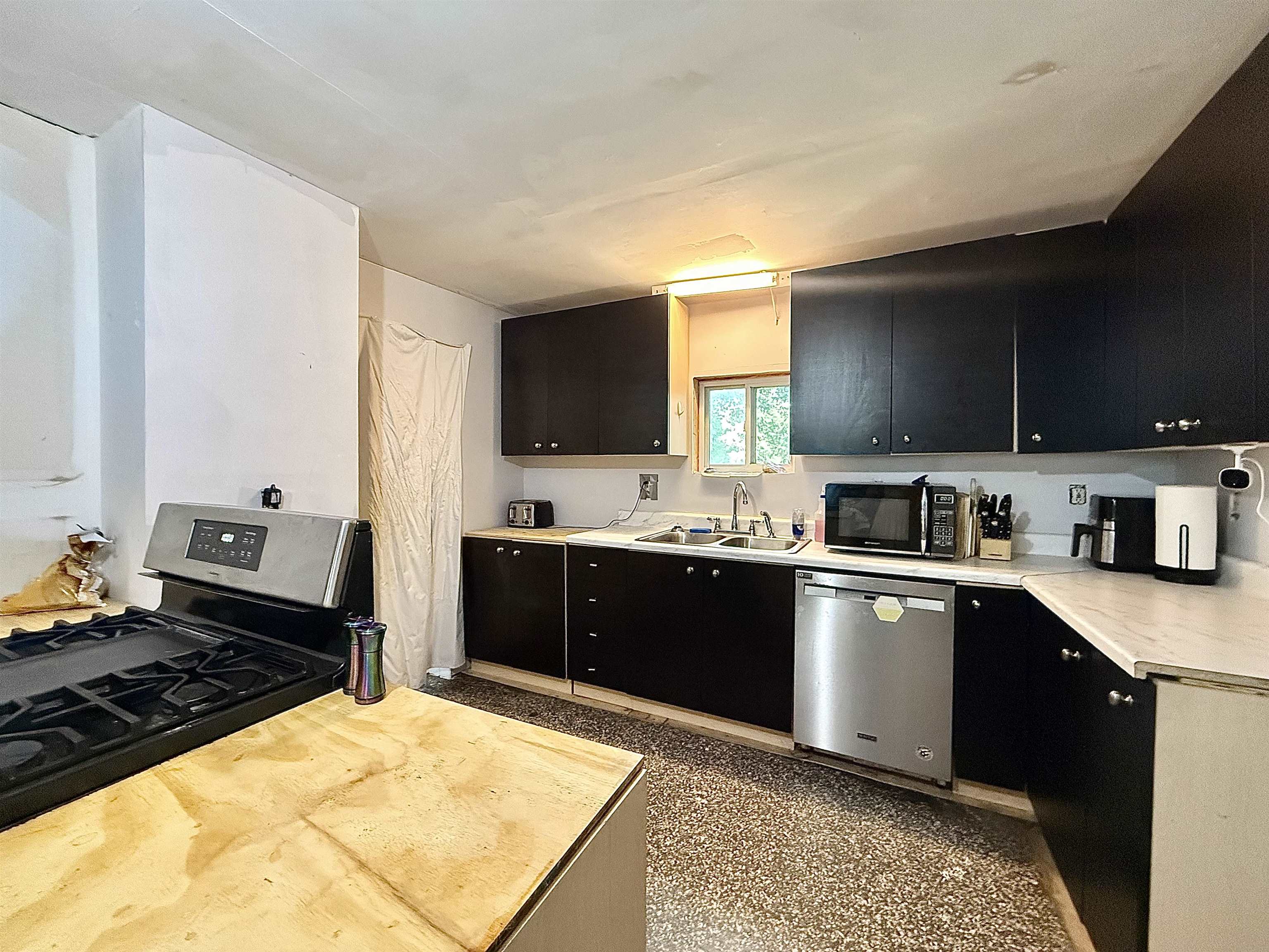 83 Granger Street Property Photo 4