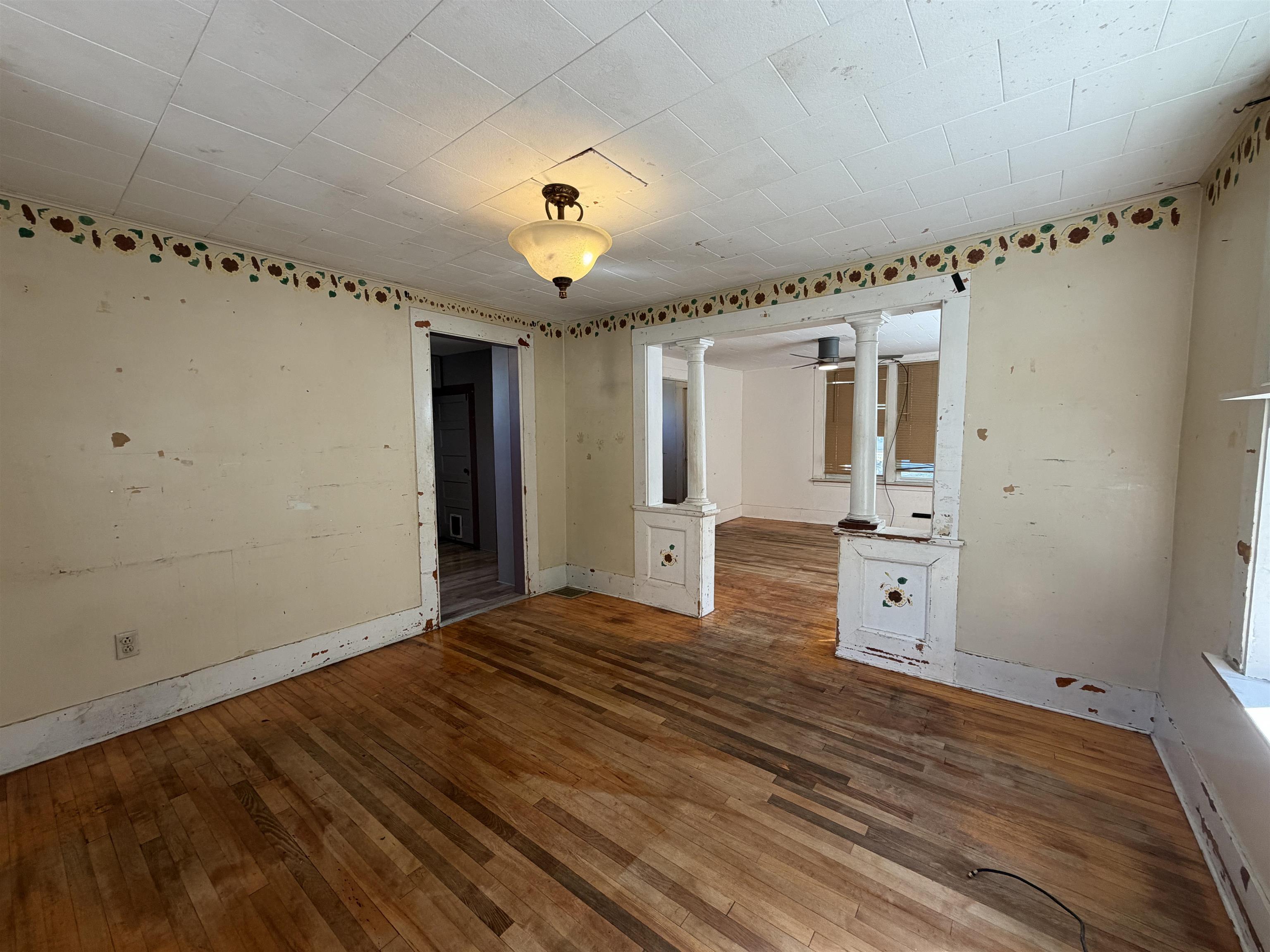 180 South Main Street Property Photo 14