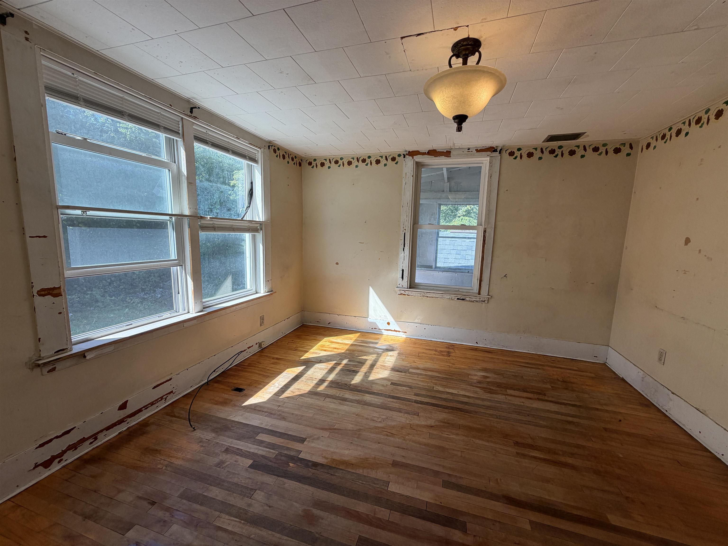 180 South Main Street Property Photo 17