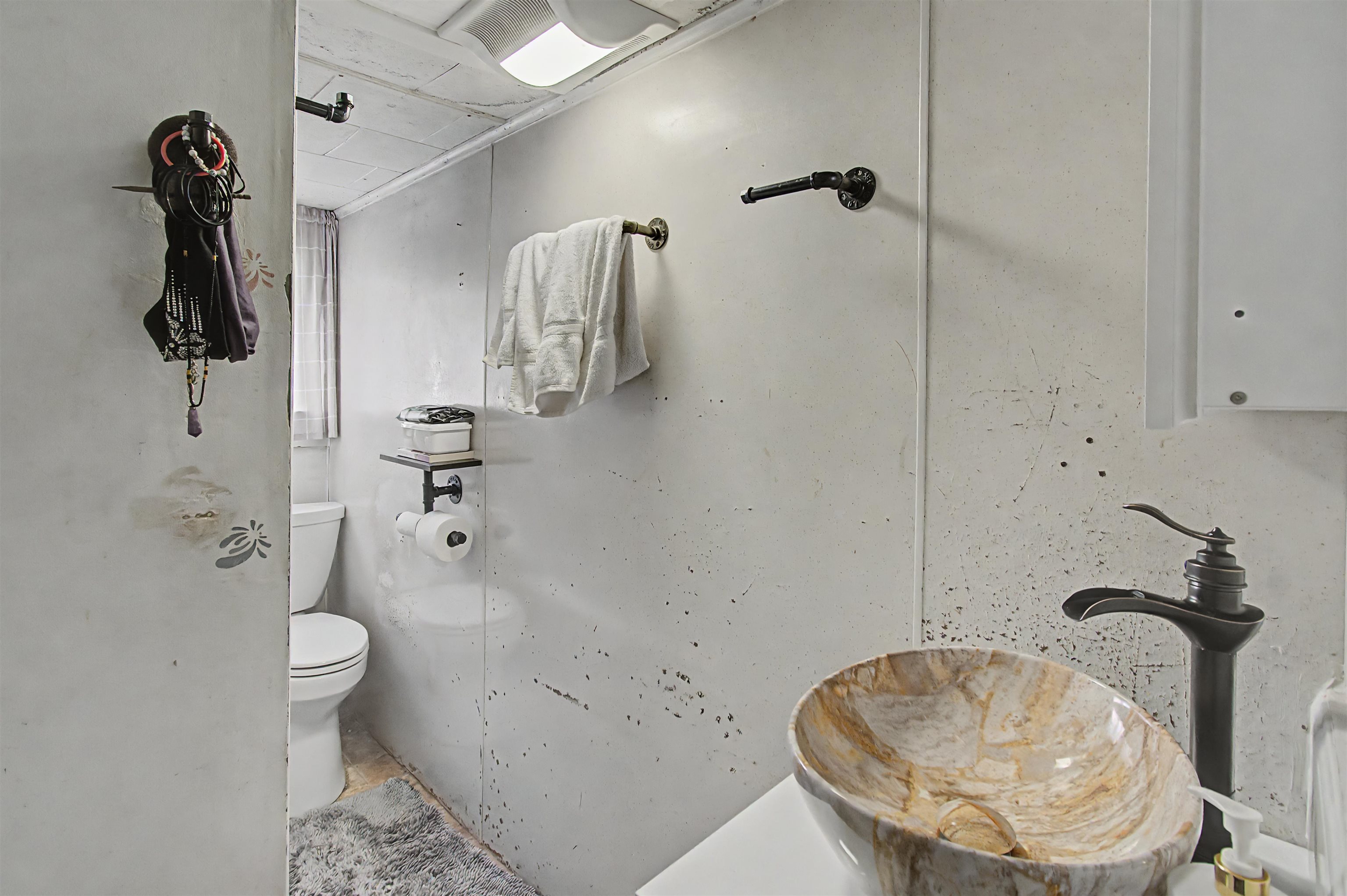180 South Main Street Property Photo 25