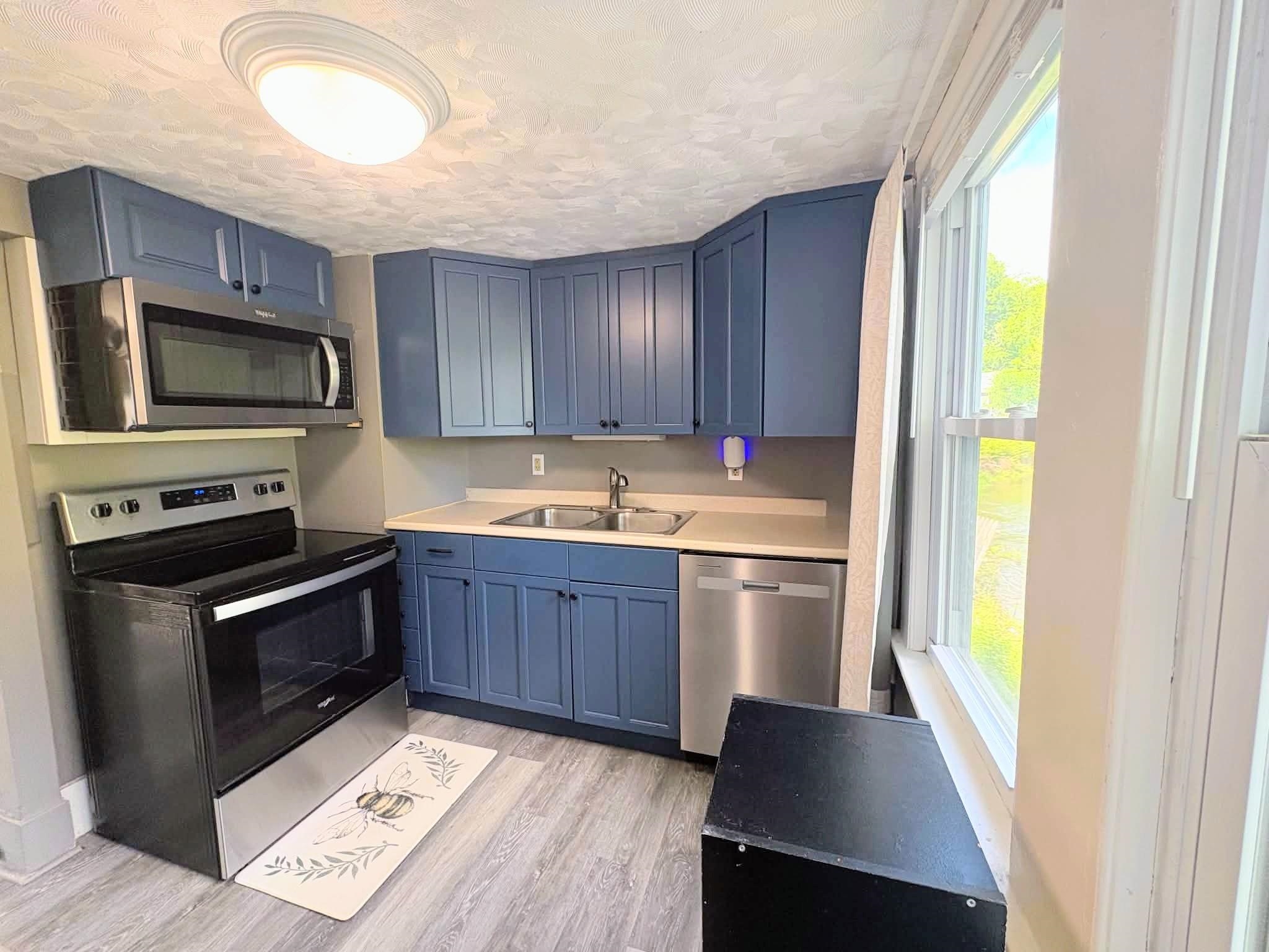107 West Bow Street Property Photo 7