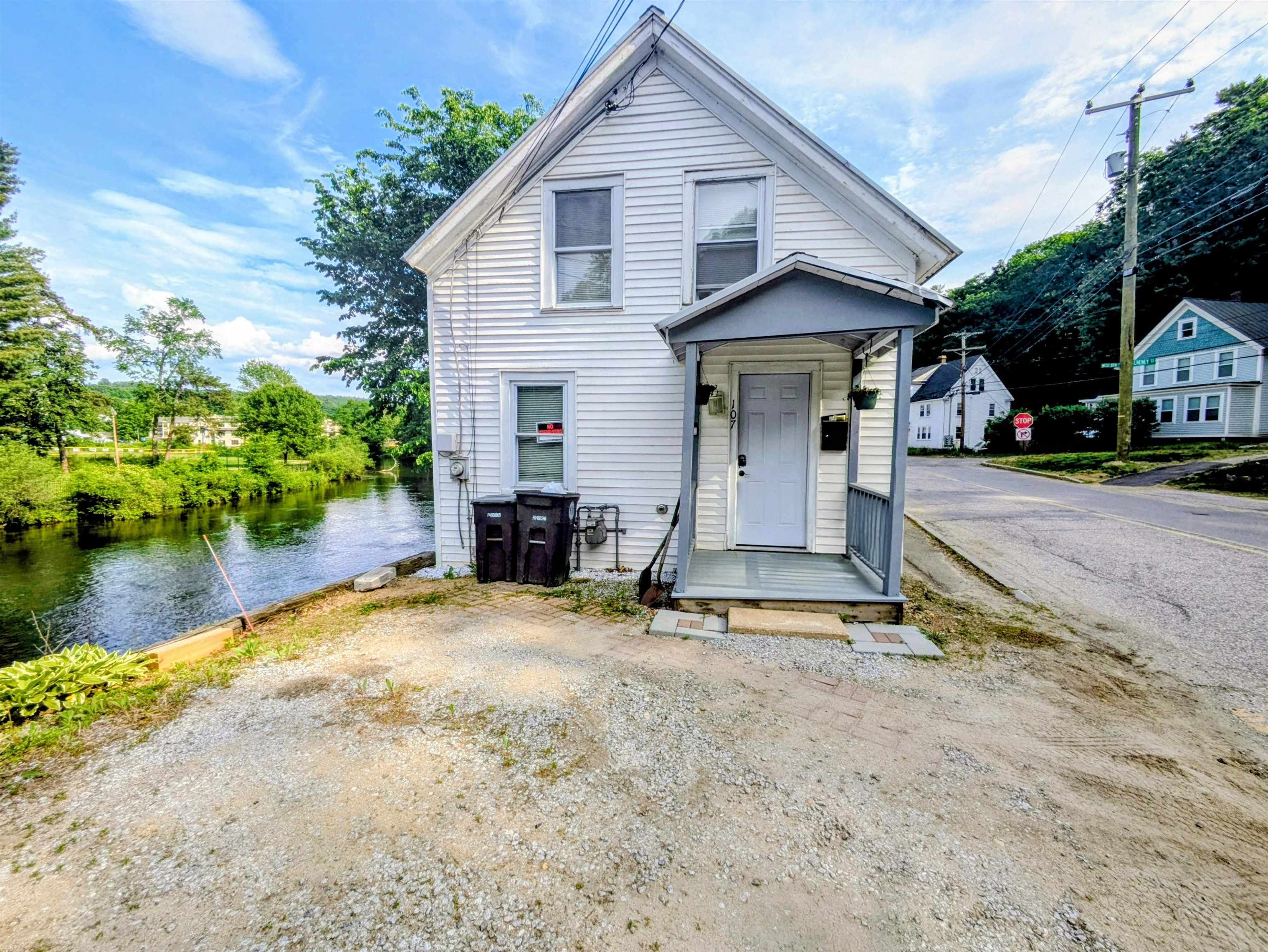 107 West Bow Street Property Photo 13