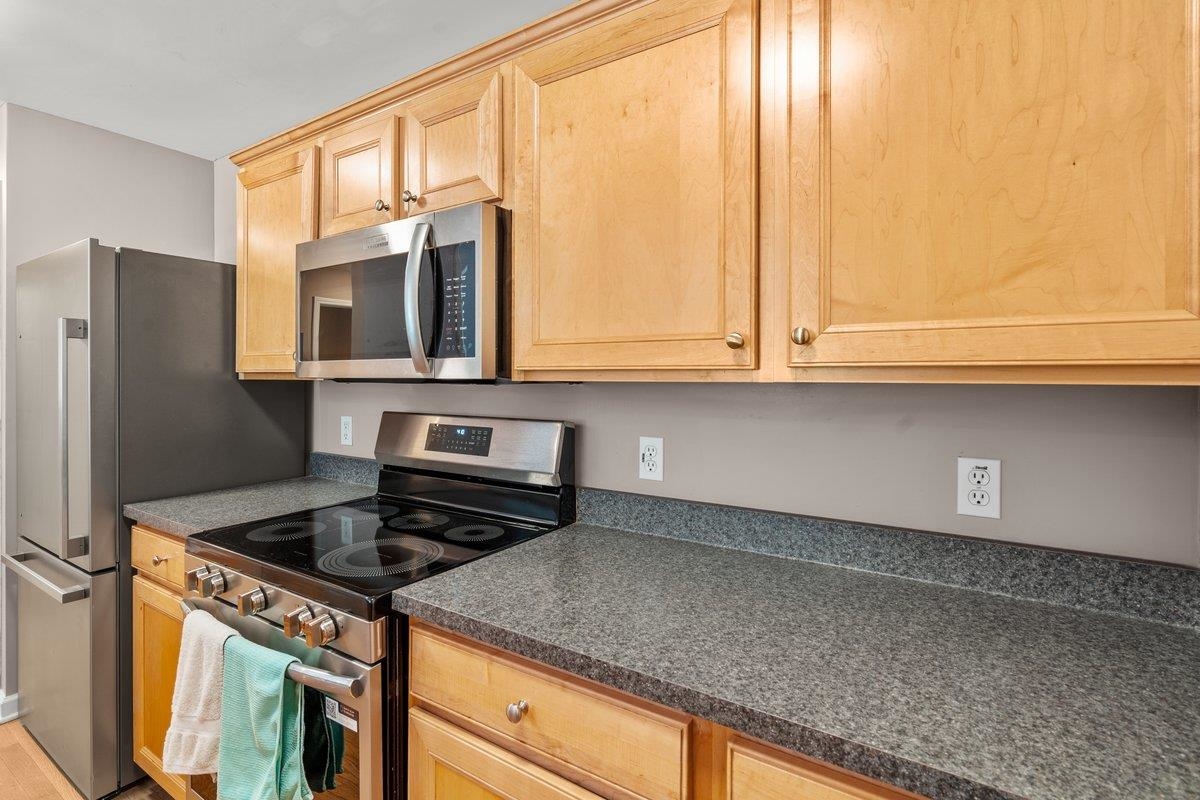 99 Eldredge Street Property Photo 17