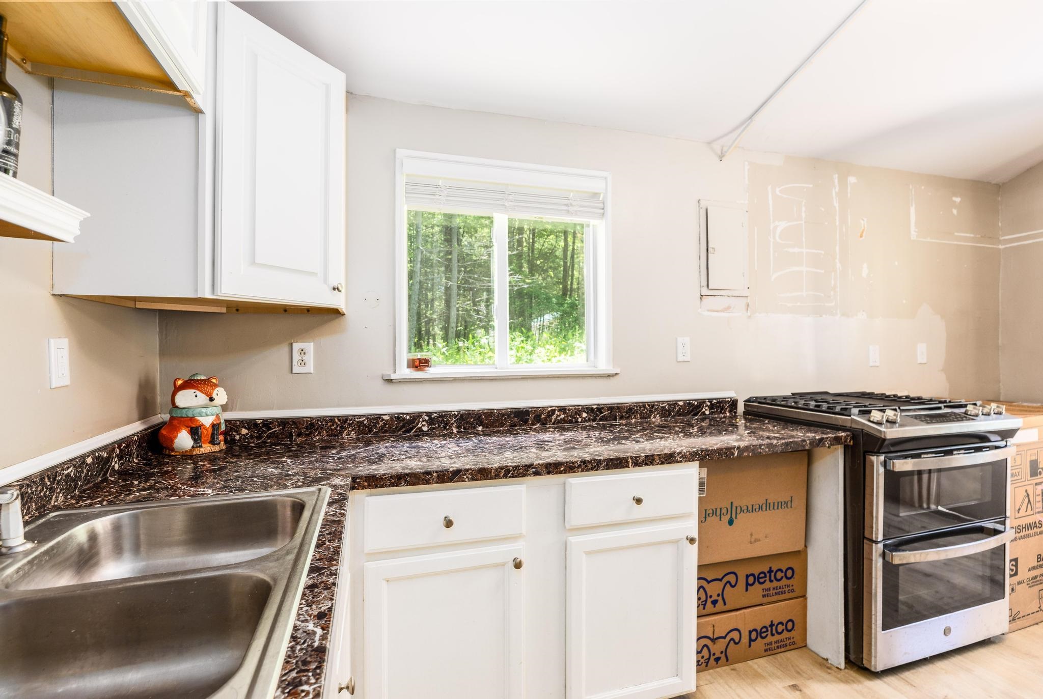 8 Merlin Road Property Photo 5