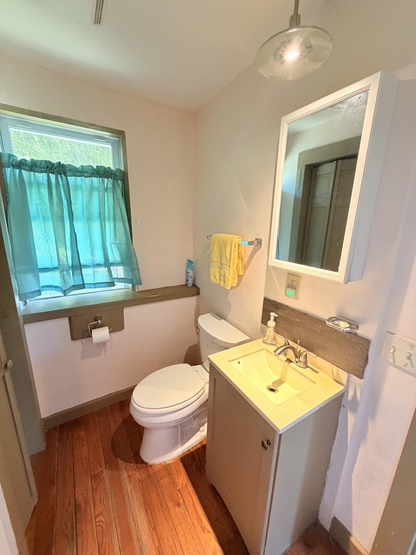 668 Kingdom Road Property Photo 12