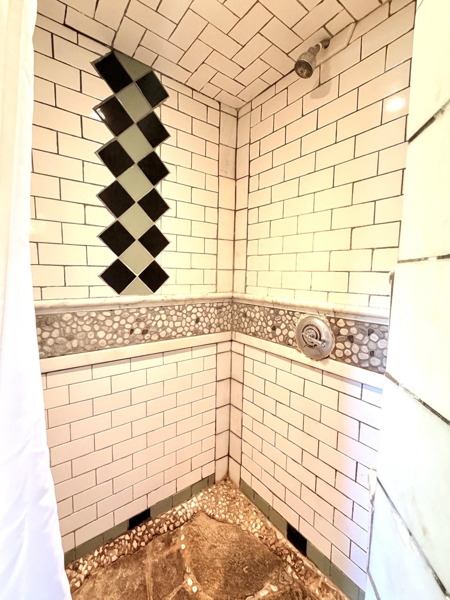 668 Kingdom Road Property Photo 13