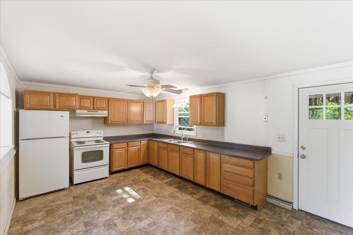 742 Church Road Property Photo 6