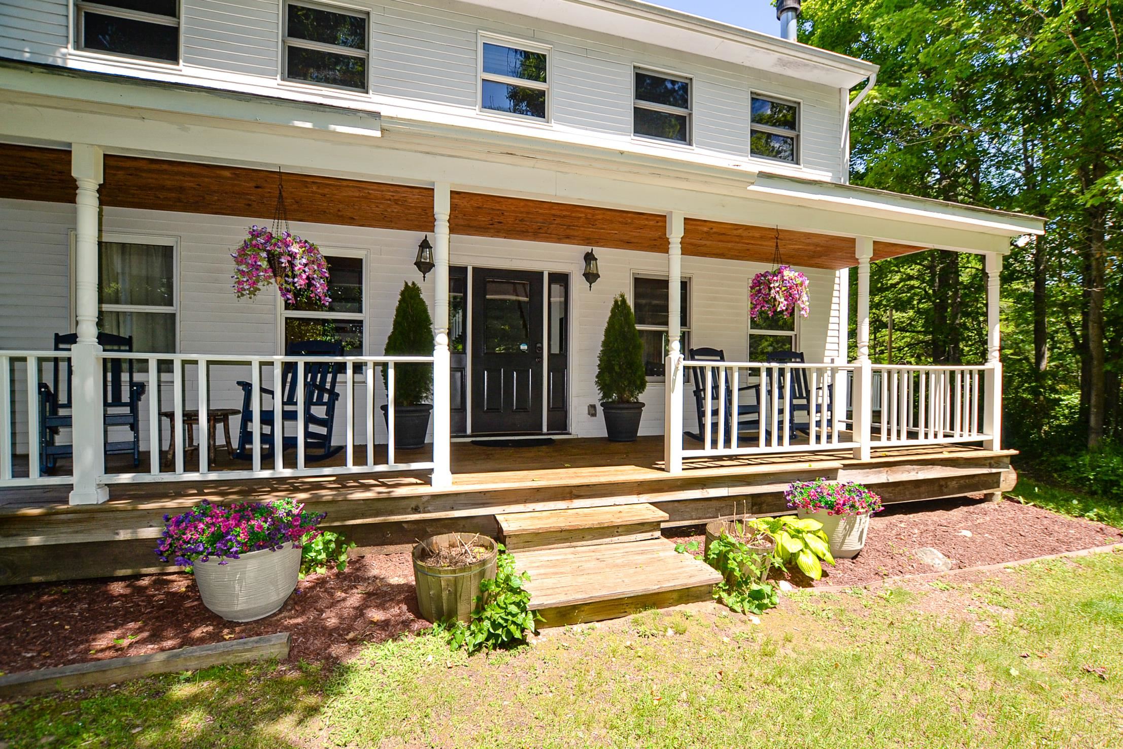 1642 Pucker Street Property Photo 4