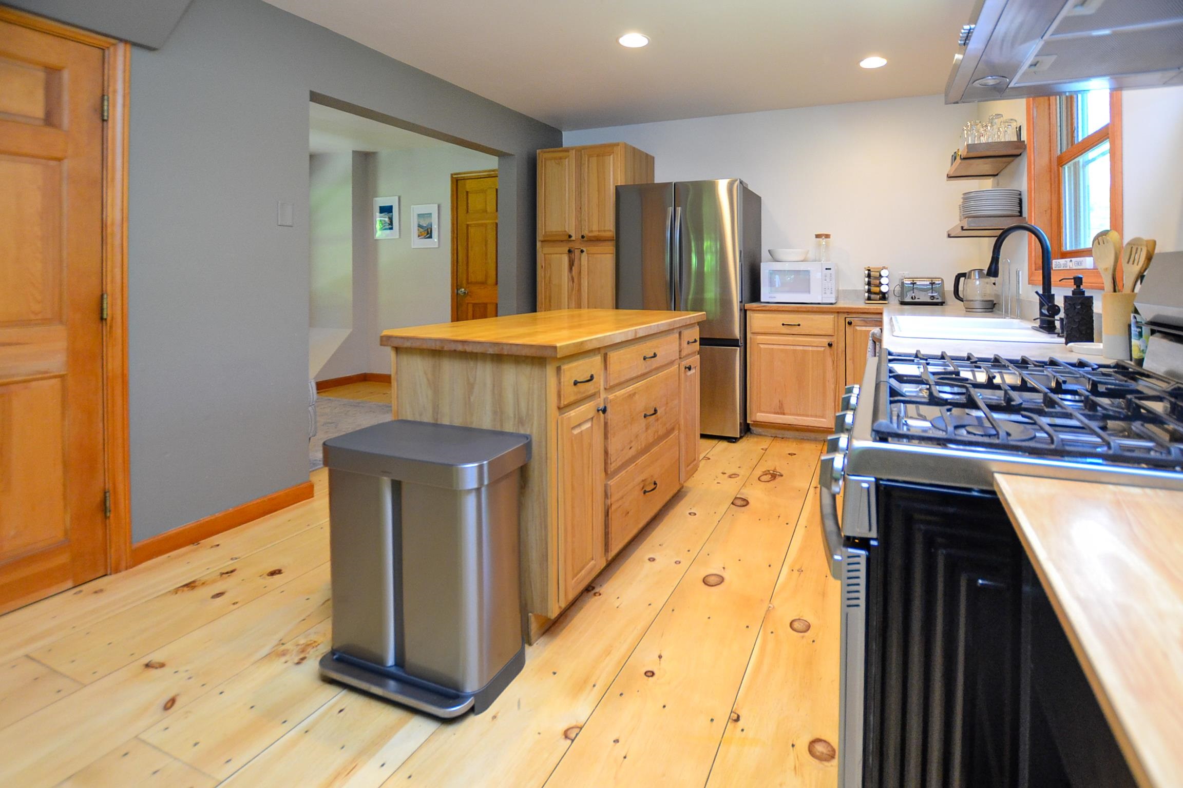 1642 Pucker Street Property Photo 13