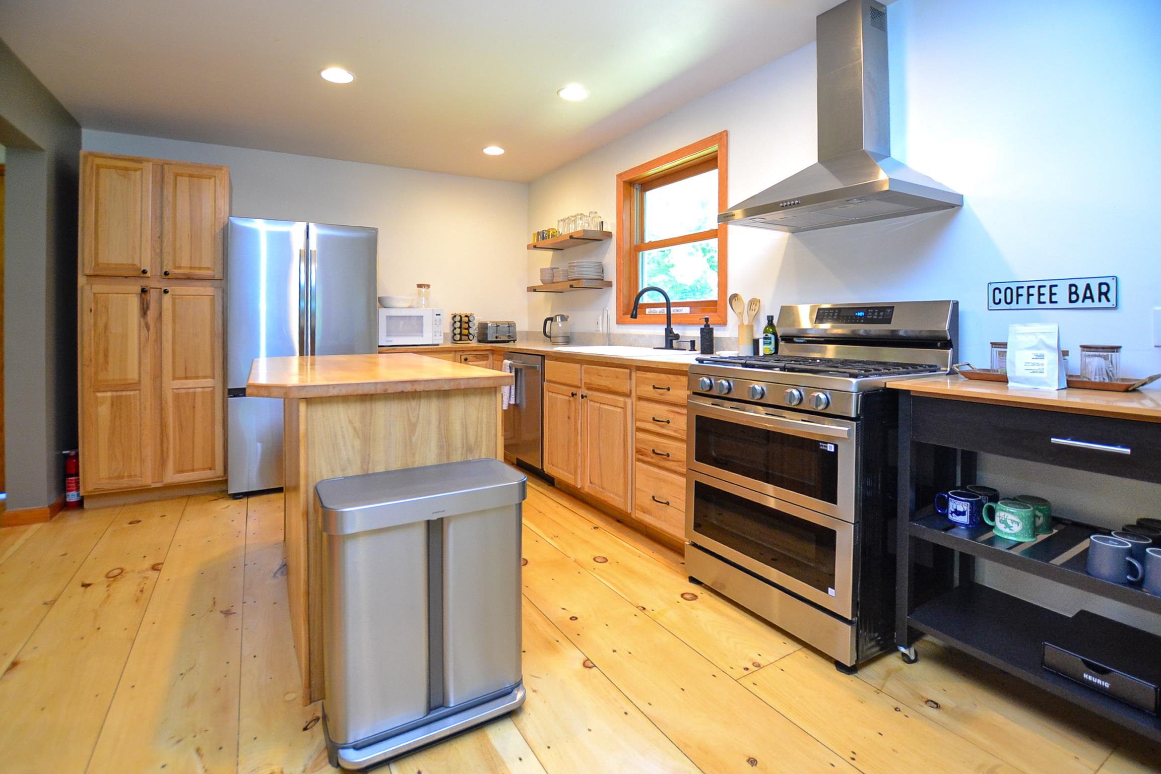 1642 Pucker Street Property Photo 14