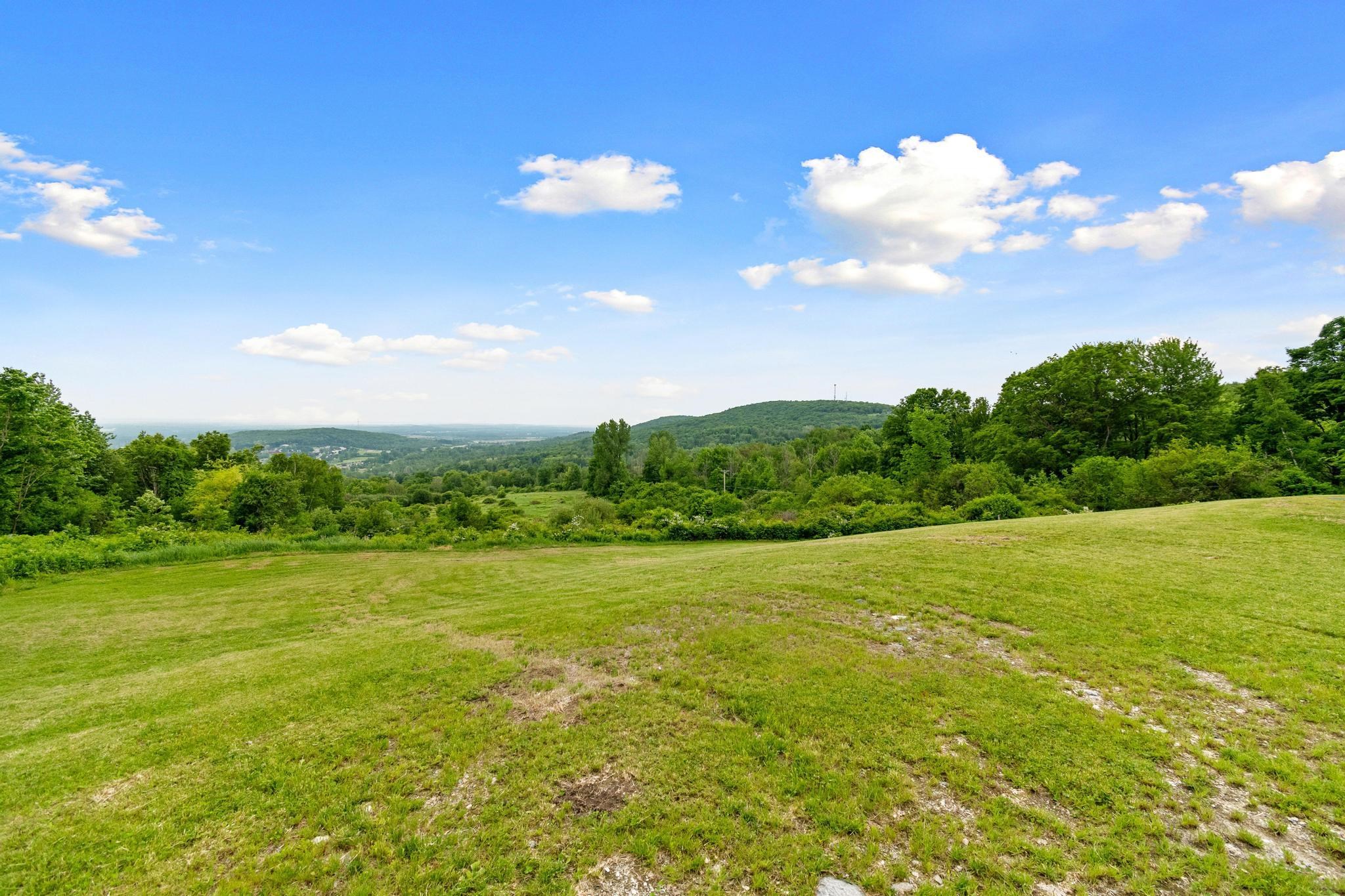 38 Hillcrest Heights Property Photo 11