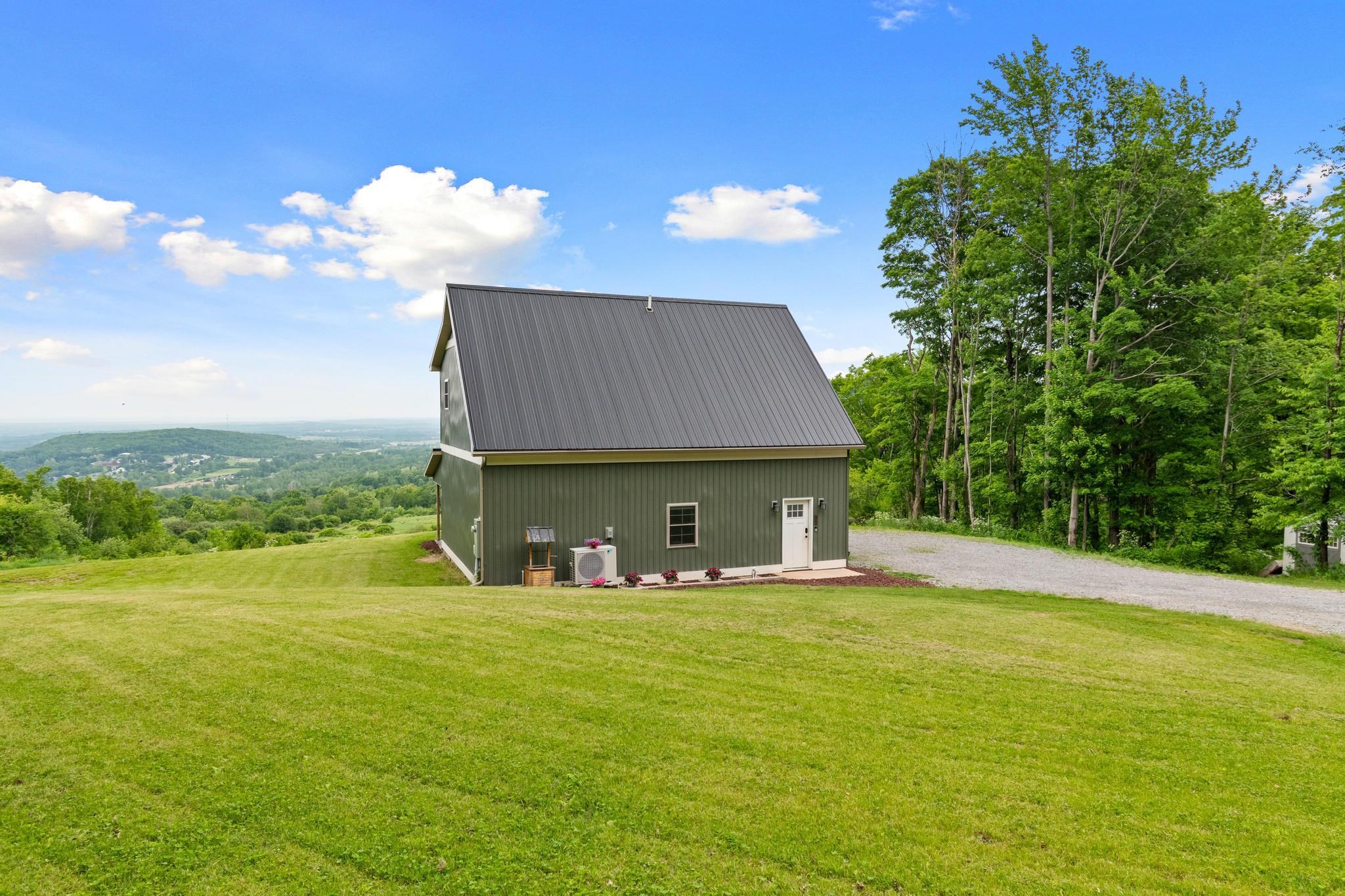 38 Hillcrest Heights Property Photo 14