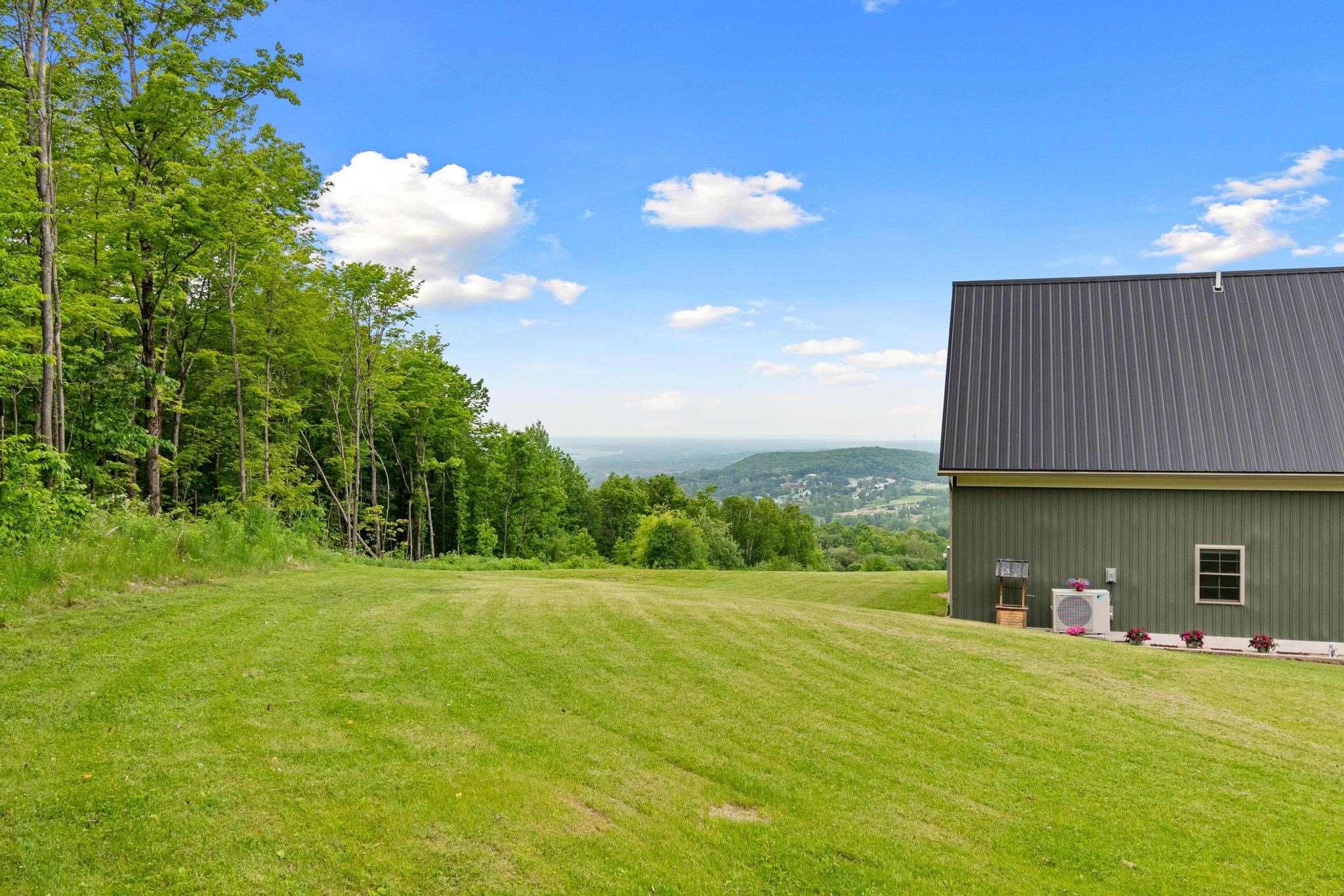 38 Hillcrest Heights Property Photo 15