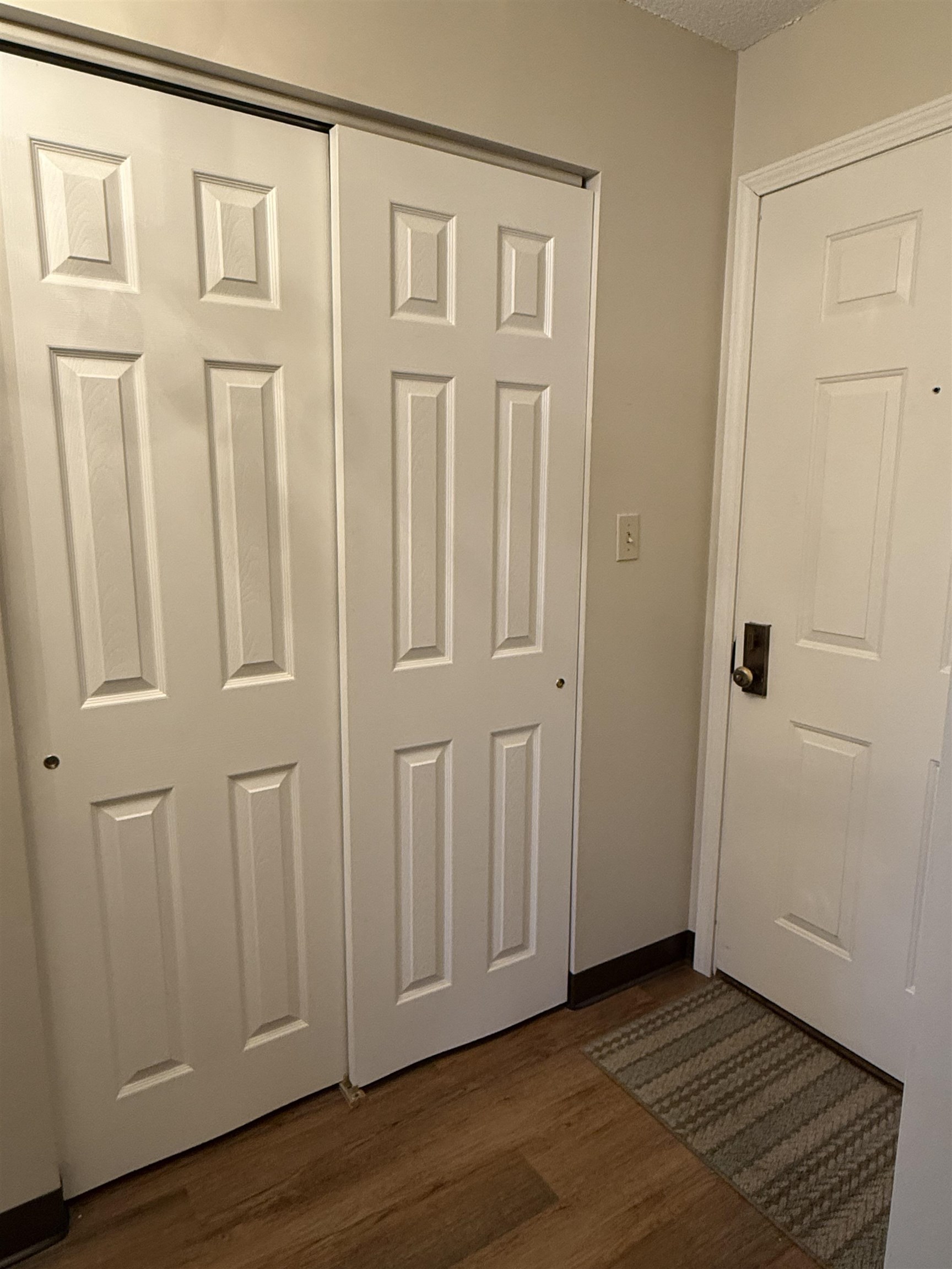 19 Country Club Drive Property Photo 5
