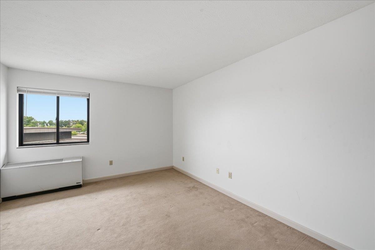 10 Kellogg Road Property Photo 15