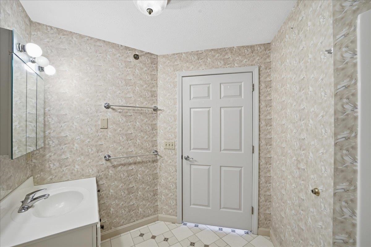 10 Kellogg Road Property Photo 22