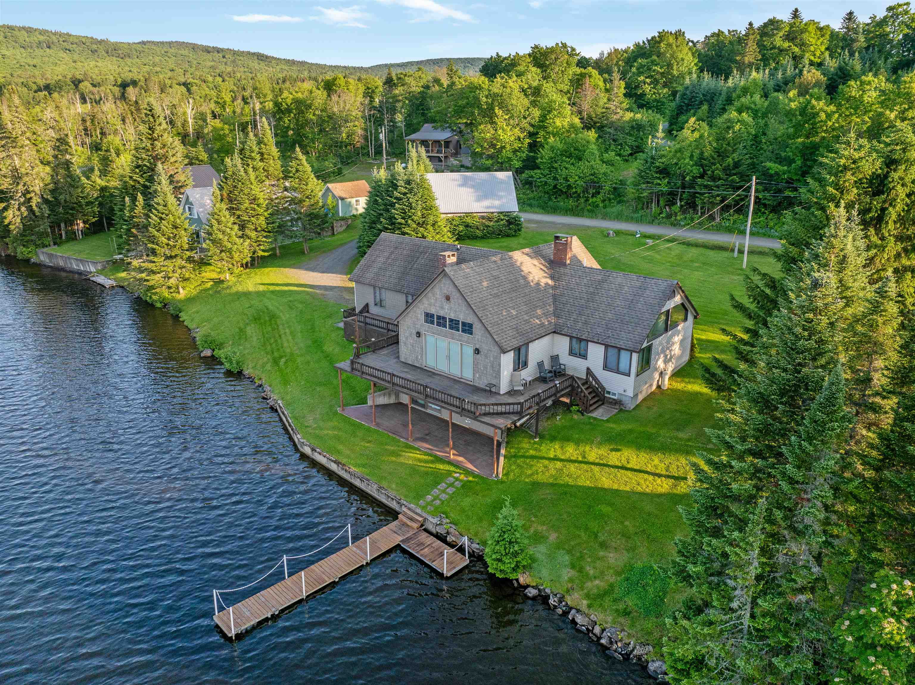 1467 Diamond Pond Road Property Photo 1