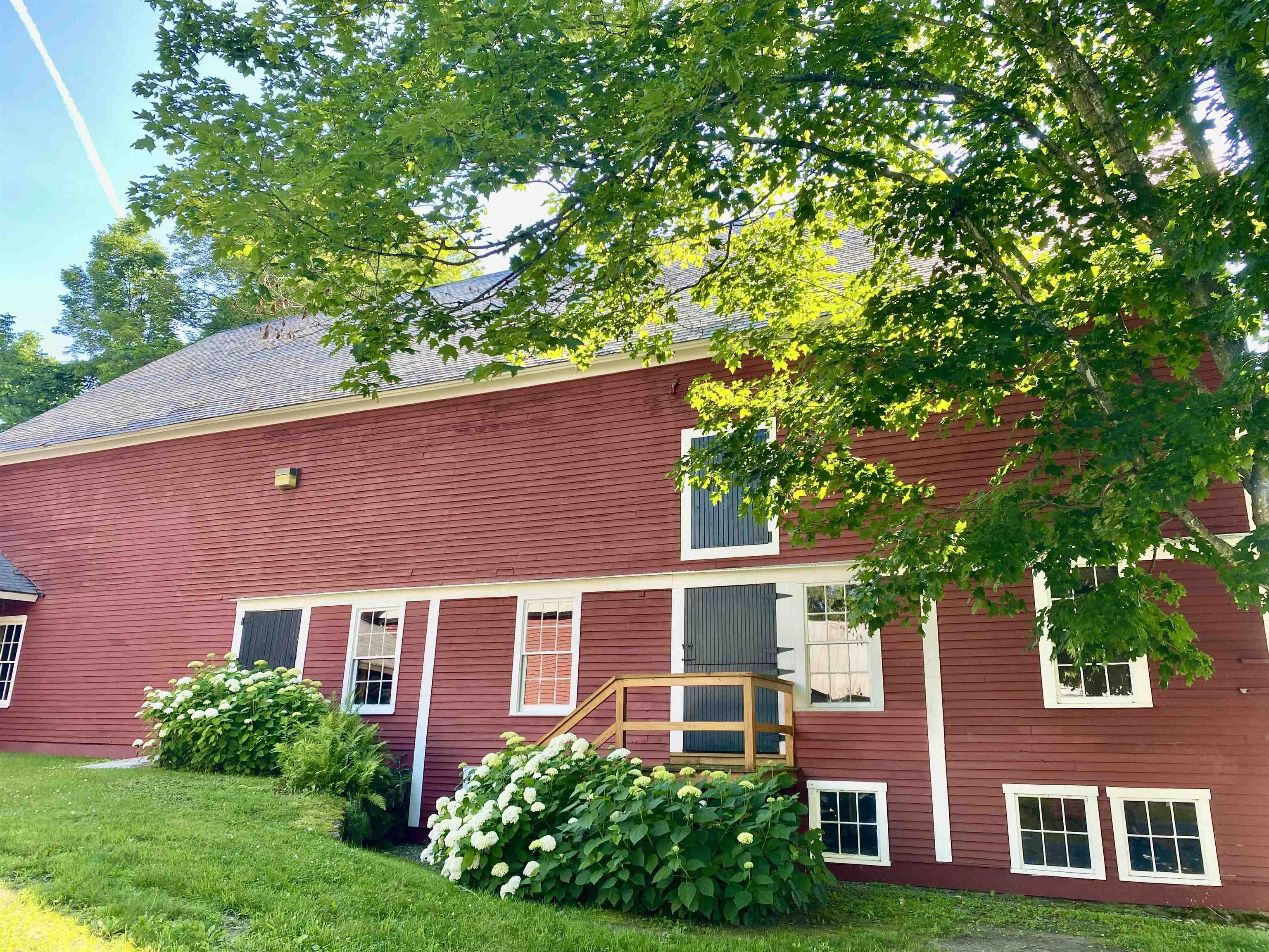 5798 South Road Property Photo 15