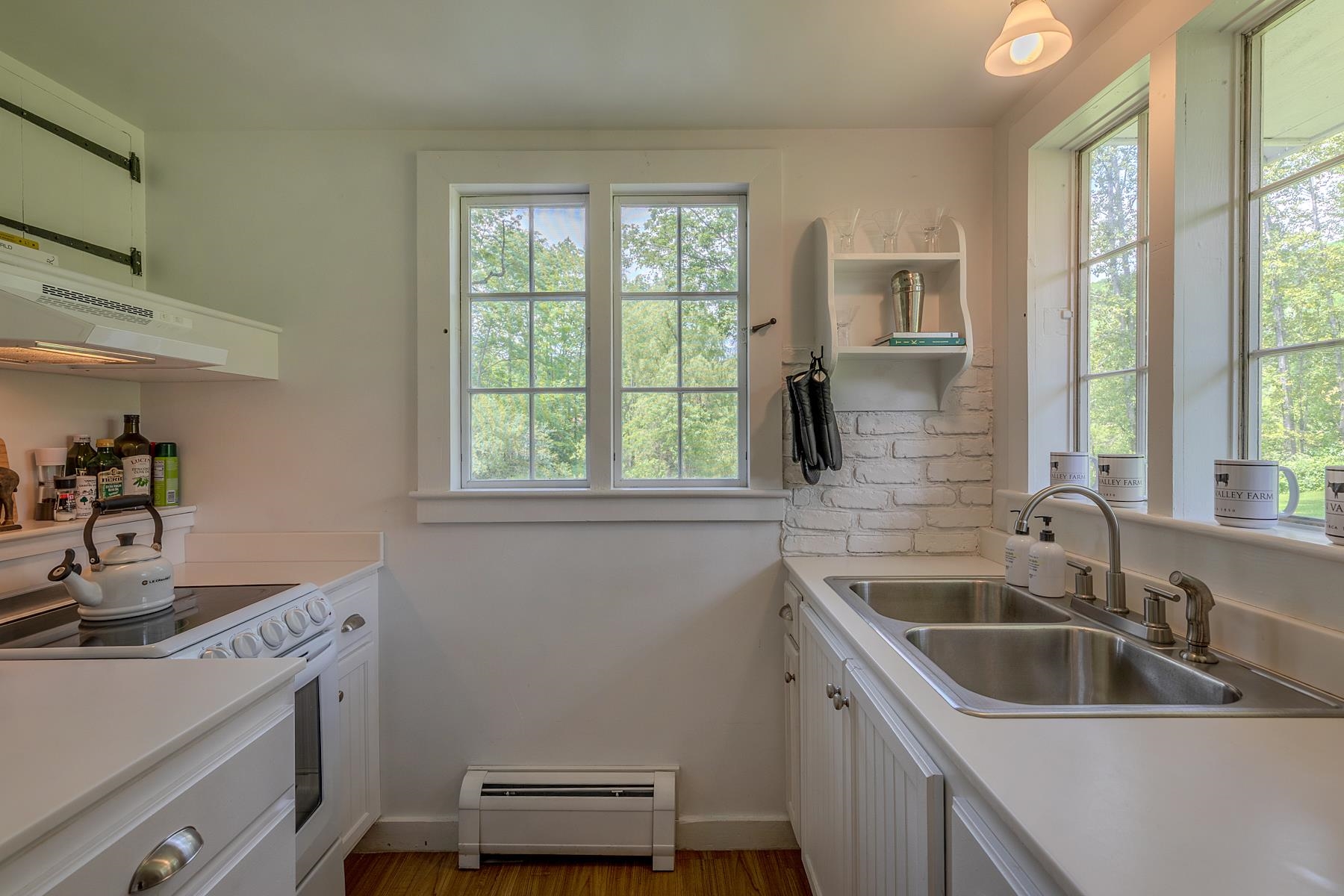 5798 South Road Property Photo 41
