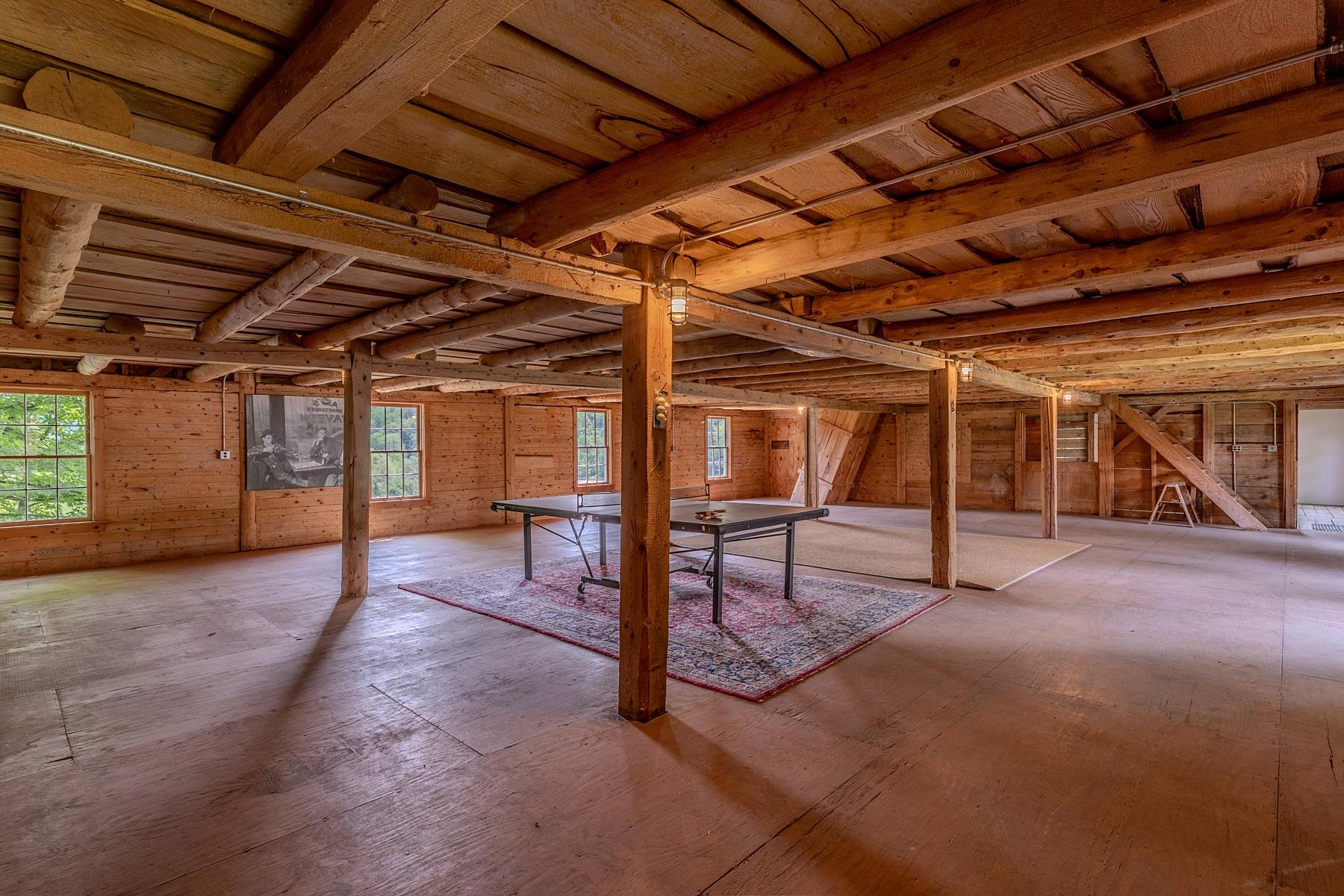 5798 South Road Property Photo 53