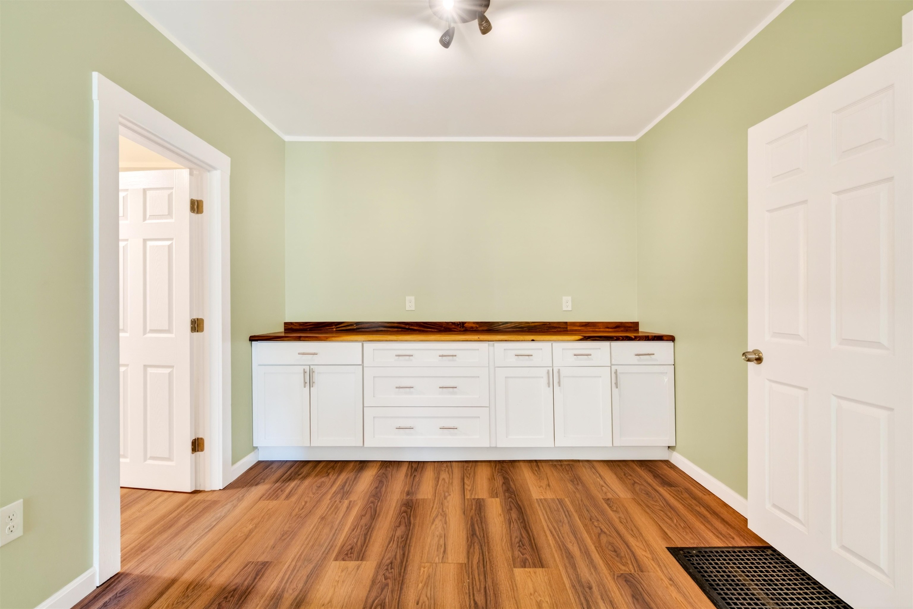 29 Clinton Avenue Property Photo 22