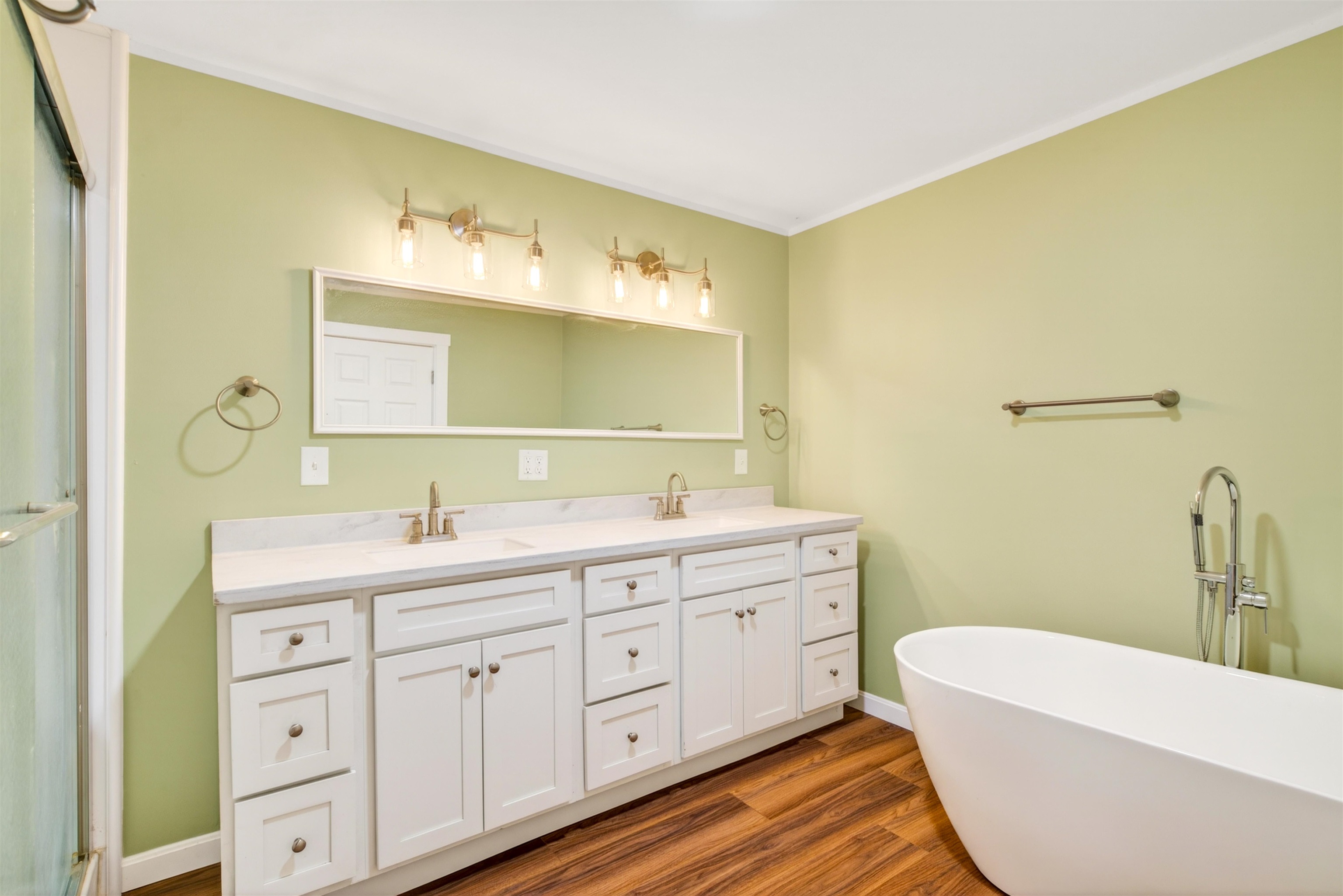 29 Clinton Avenue Property Photo 23