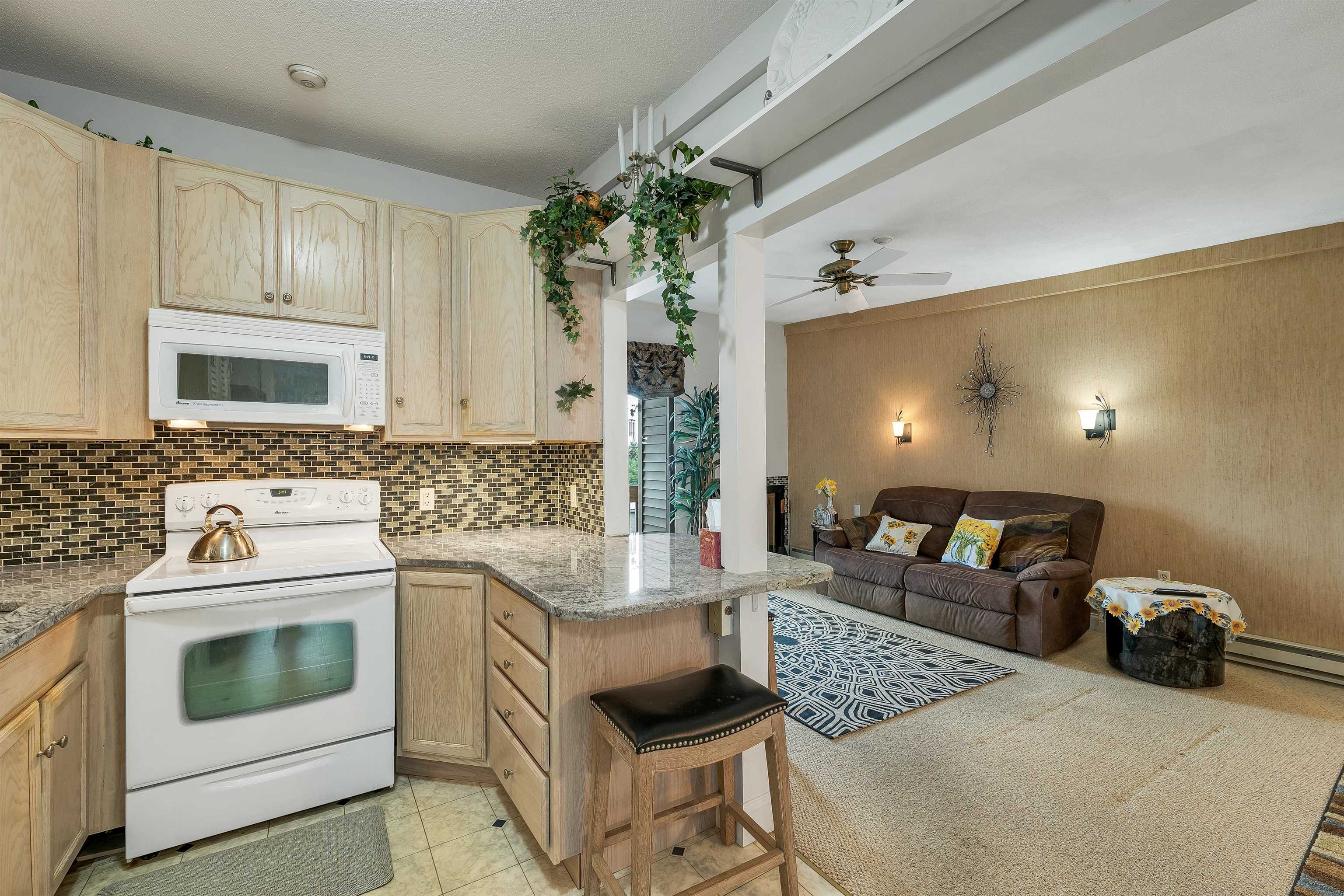 178 Treetop Circle Property Photo 7