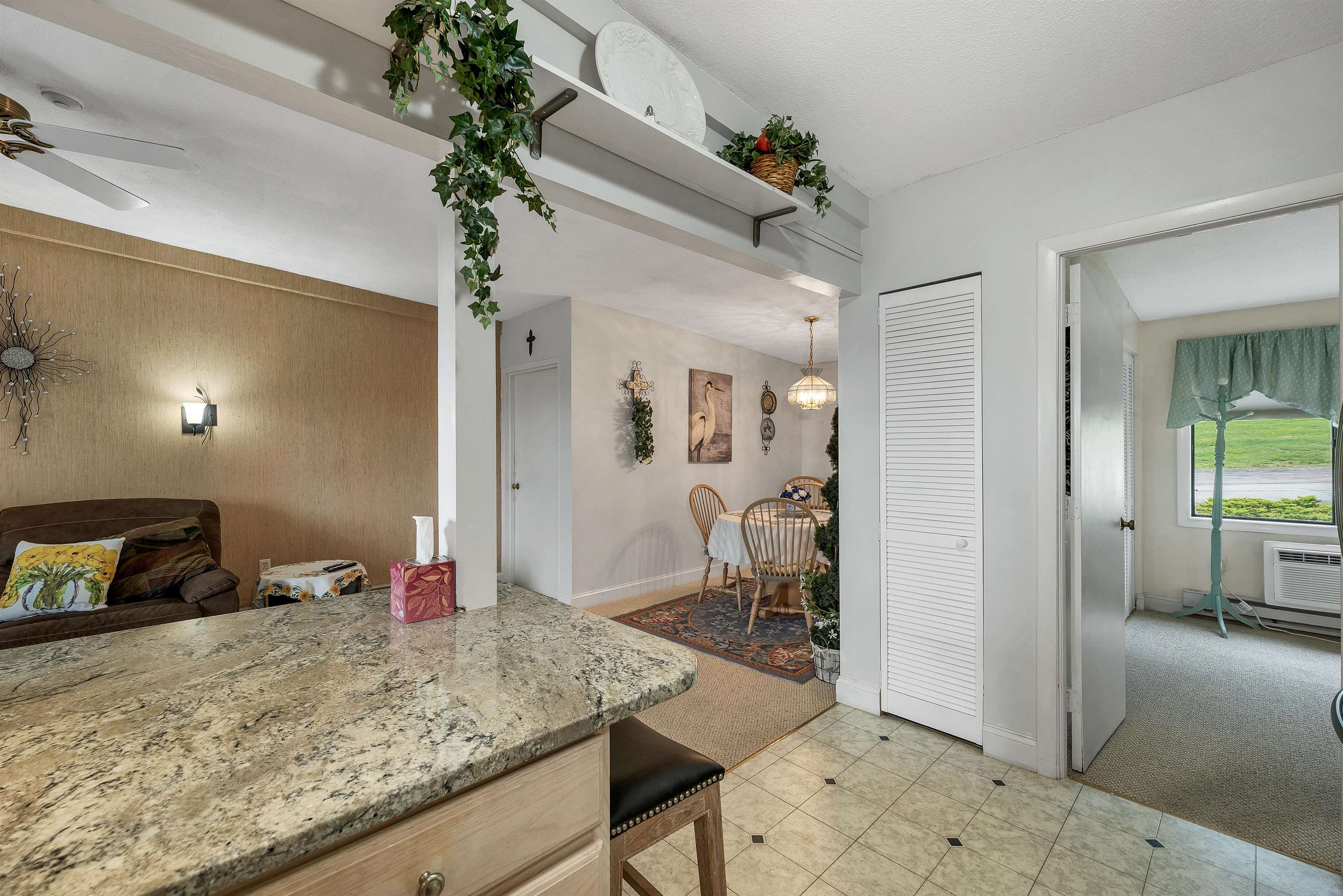 178 Treetop Circle Property Photo 9