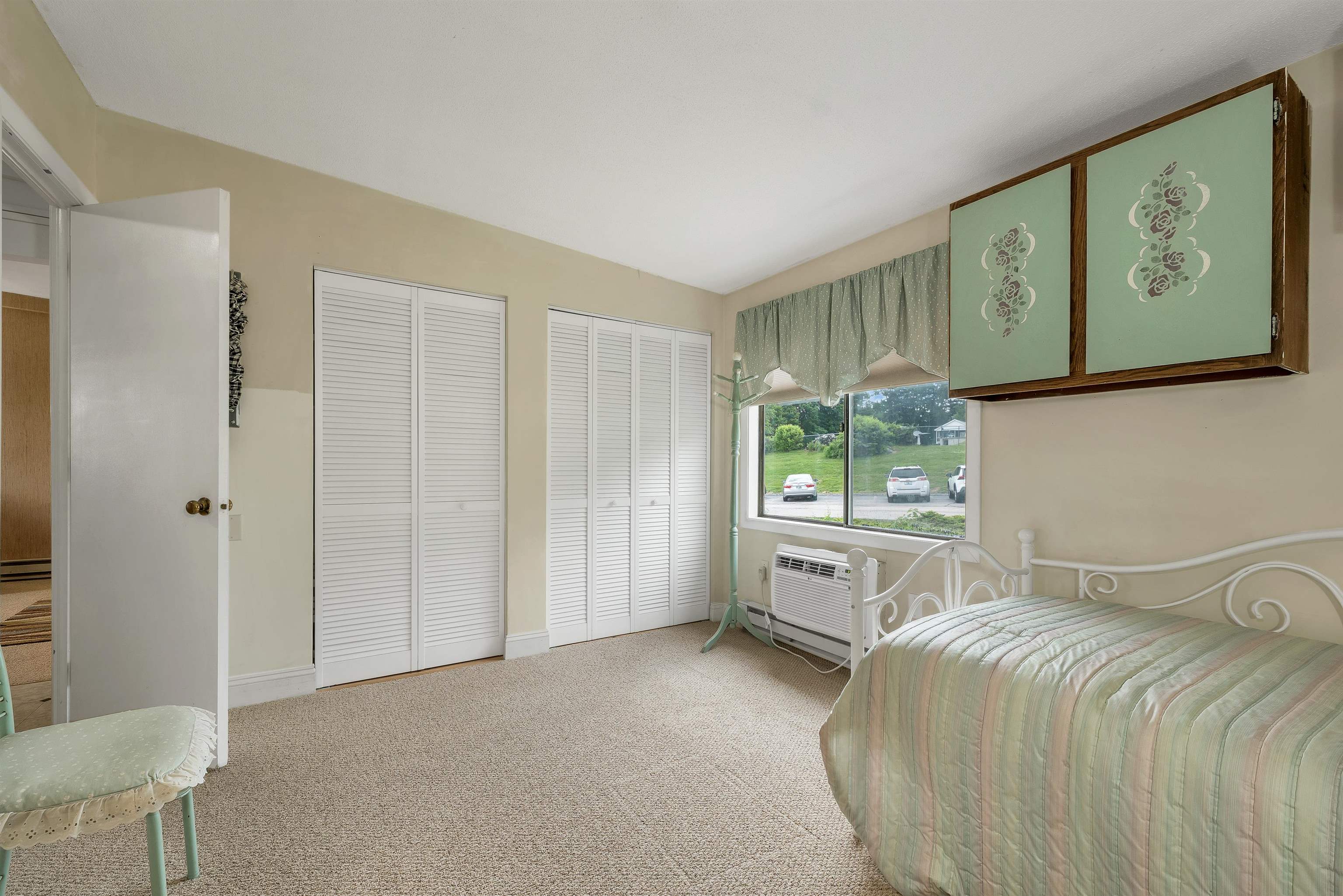 178 Treetop Circle Property Photo 17