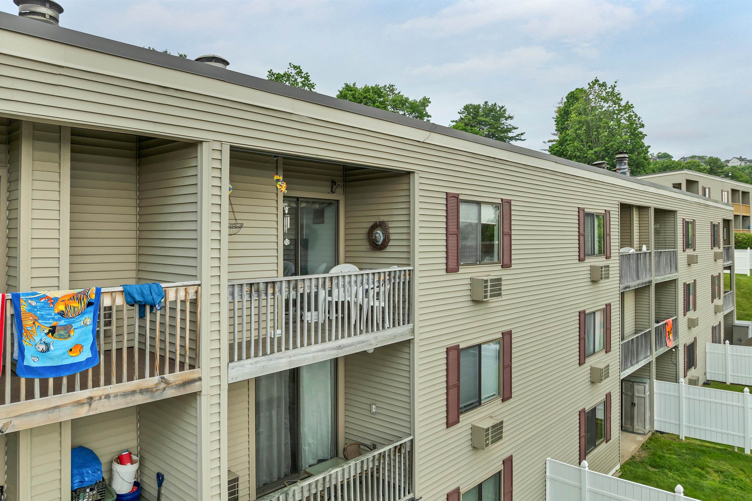 178 Treetop Circle Property Photo 28