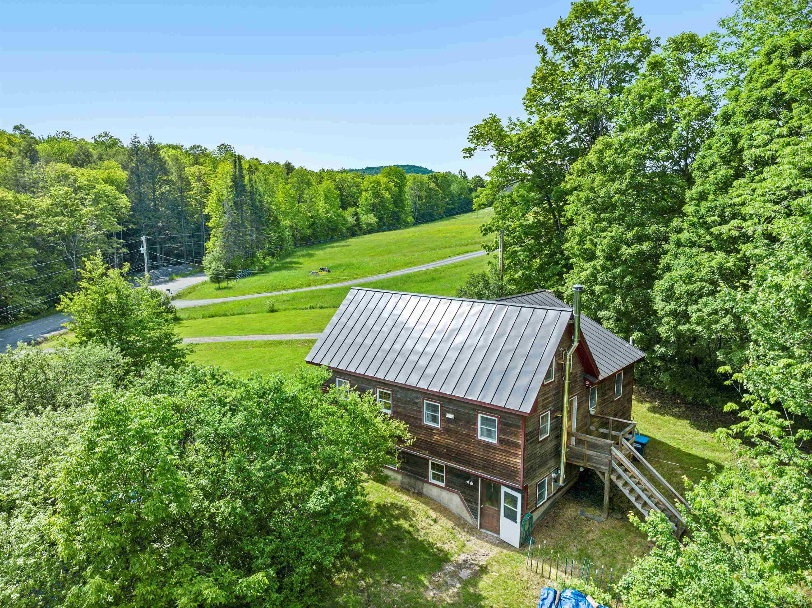 302 Brook Road Property Photo 5