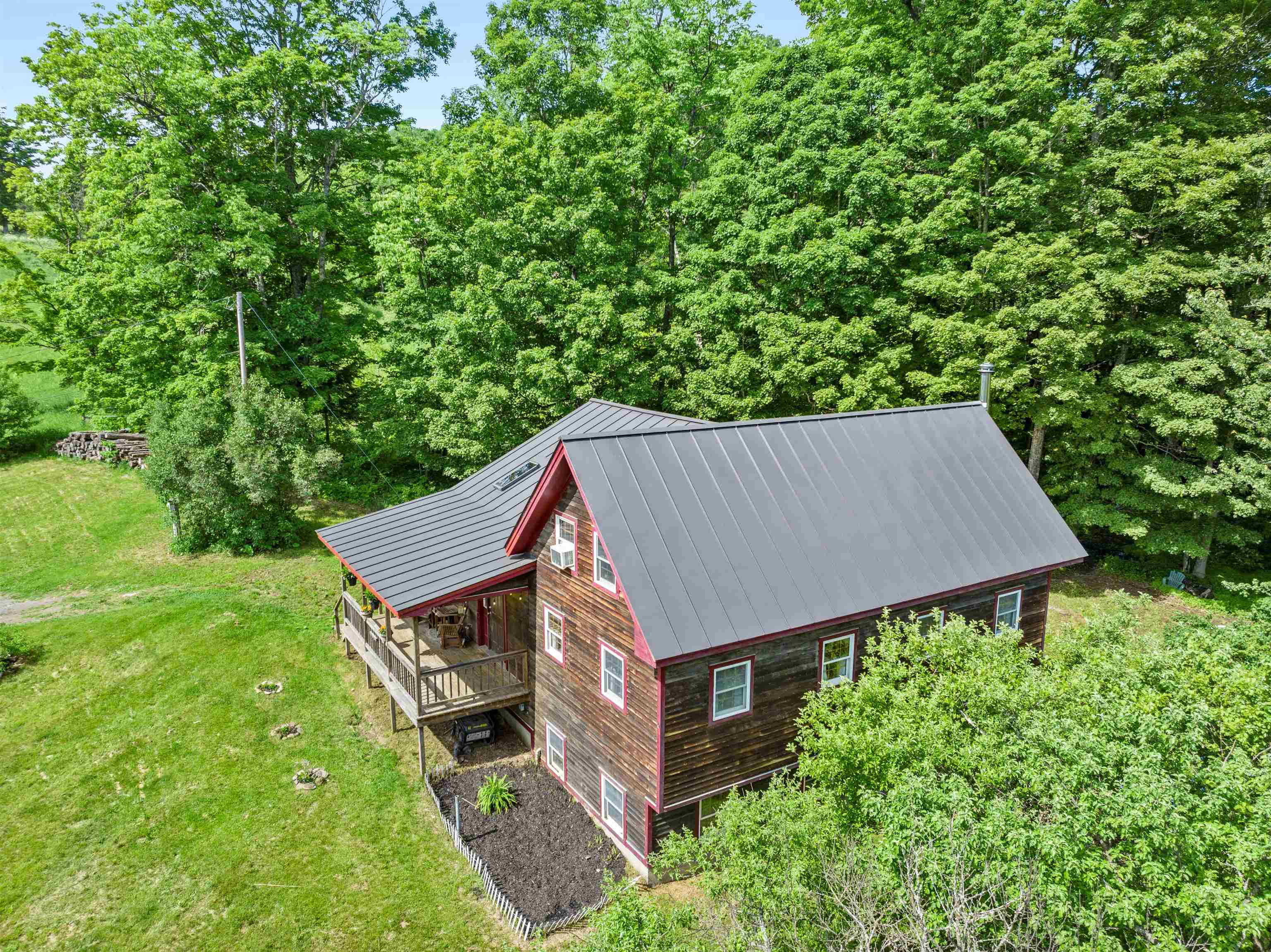 302 Brook Road Property Photo 7
