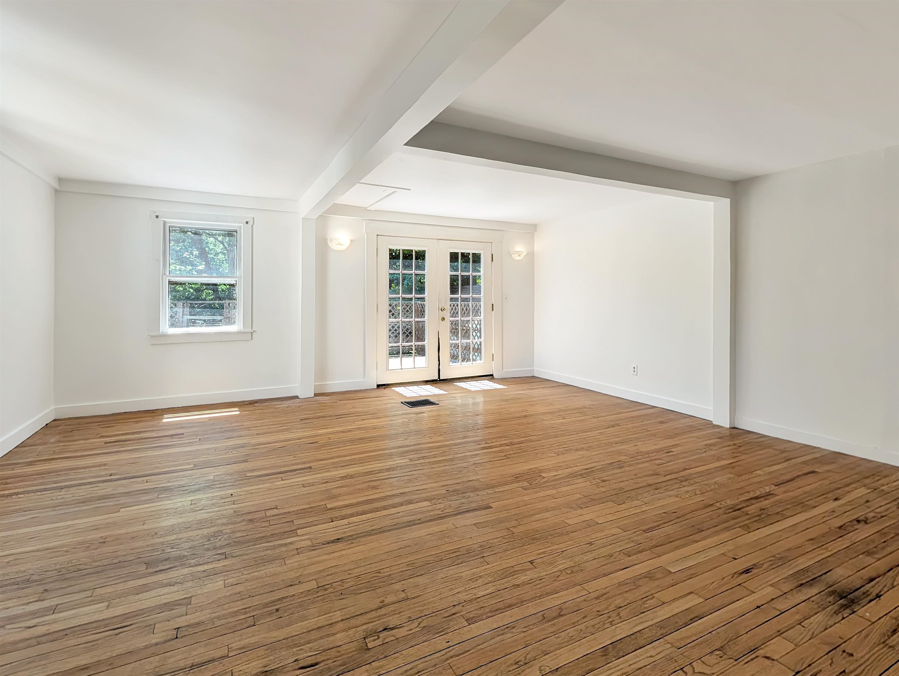412 Western Avenue Property Photo 6