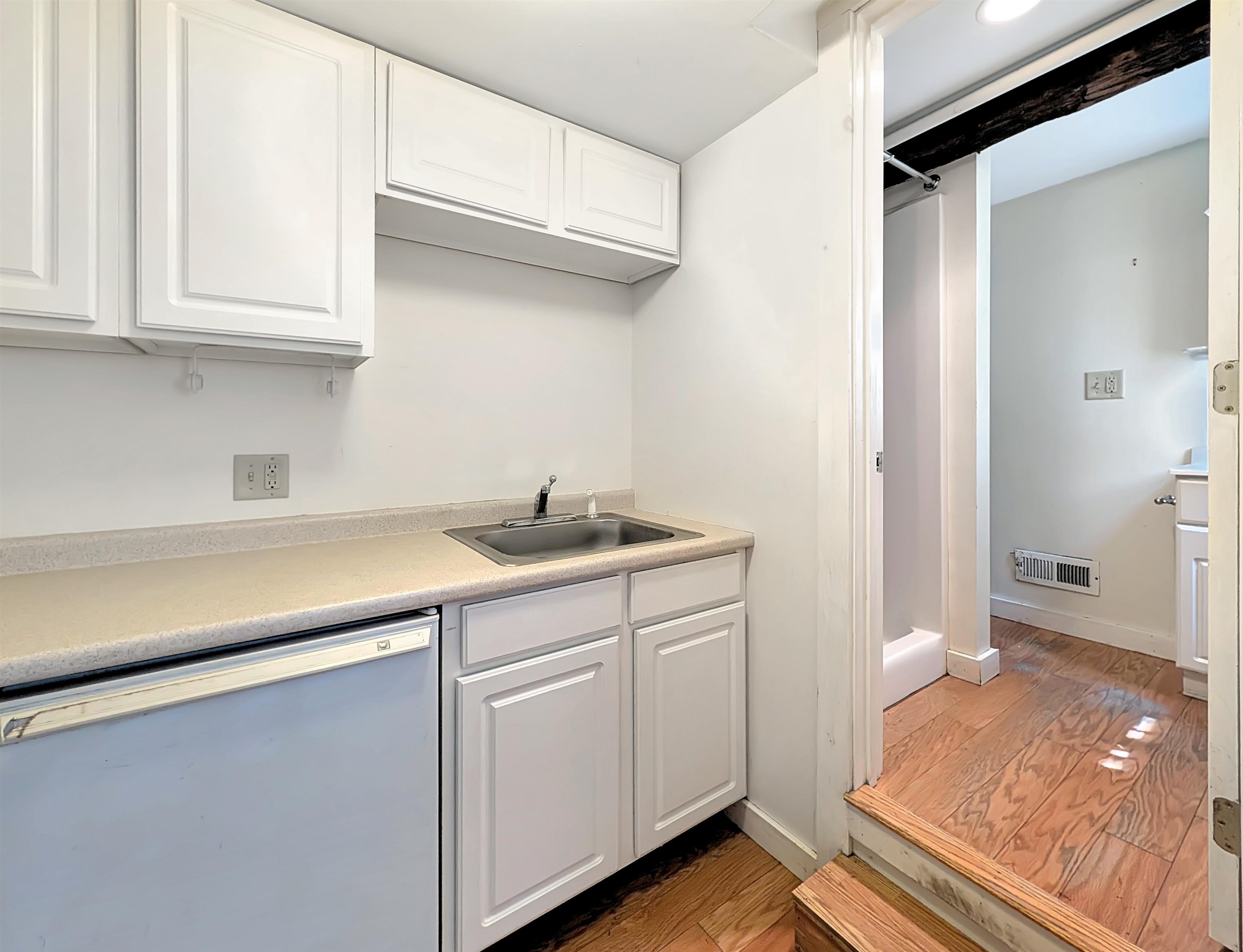 412 Western Avenue Property Photo 27