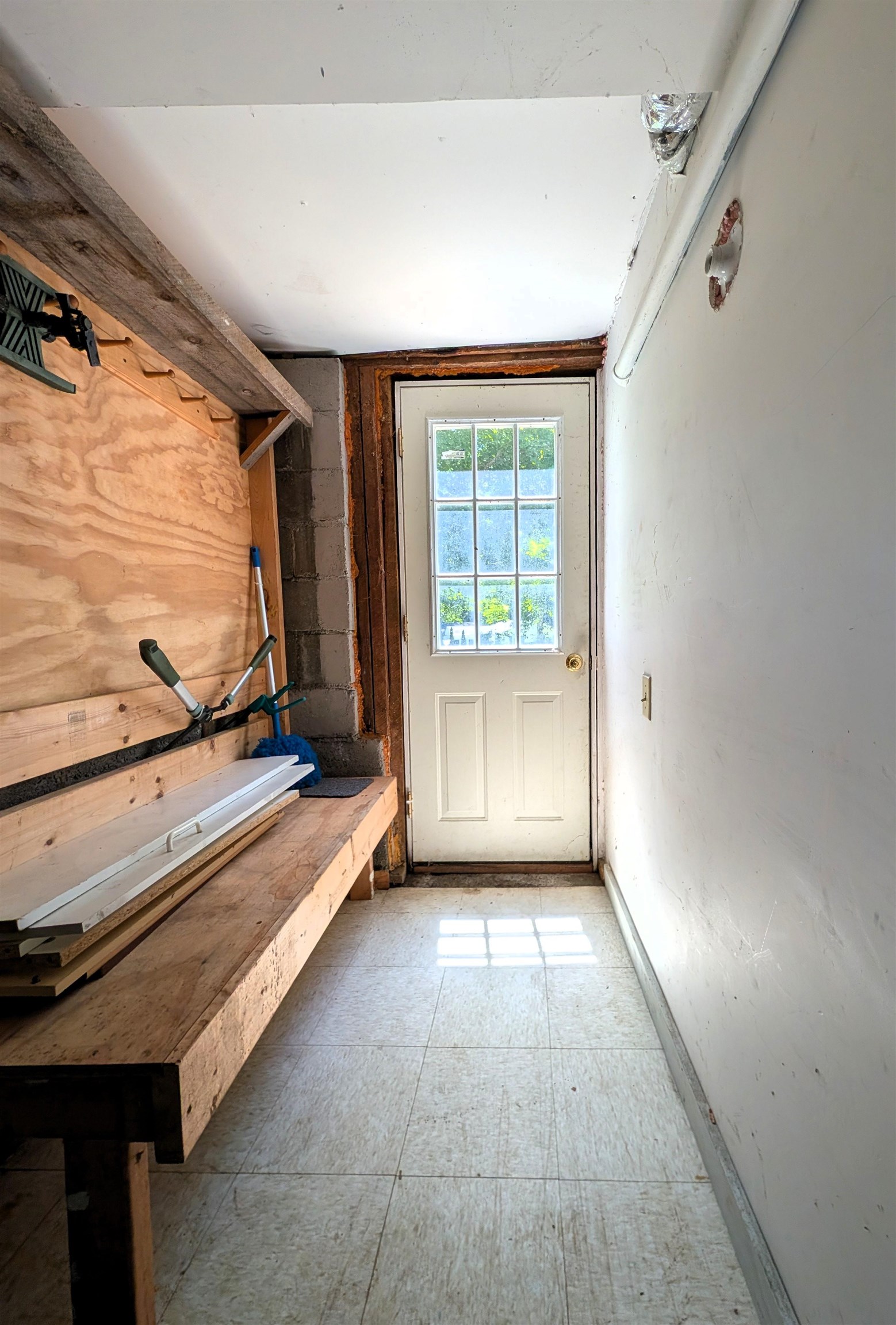 412 Western Avenue Property Photo 28