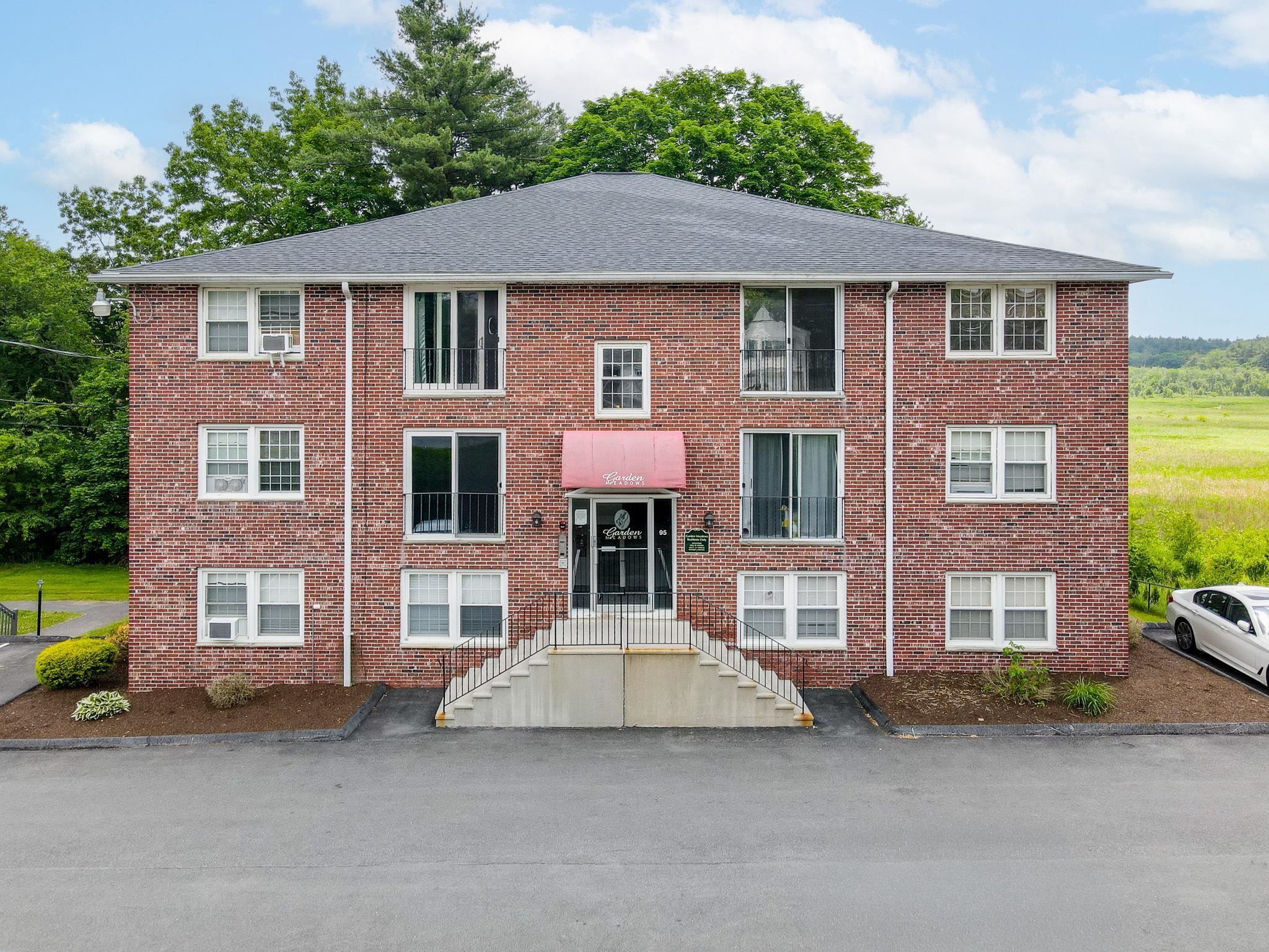 95 East Broadway Street Property Photo 1