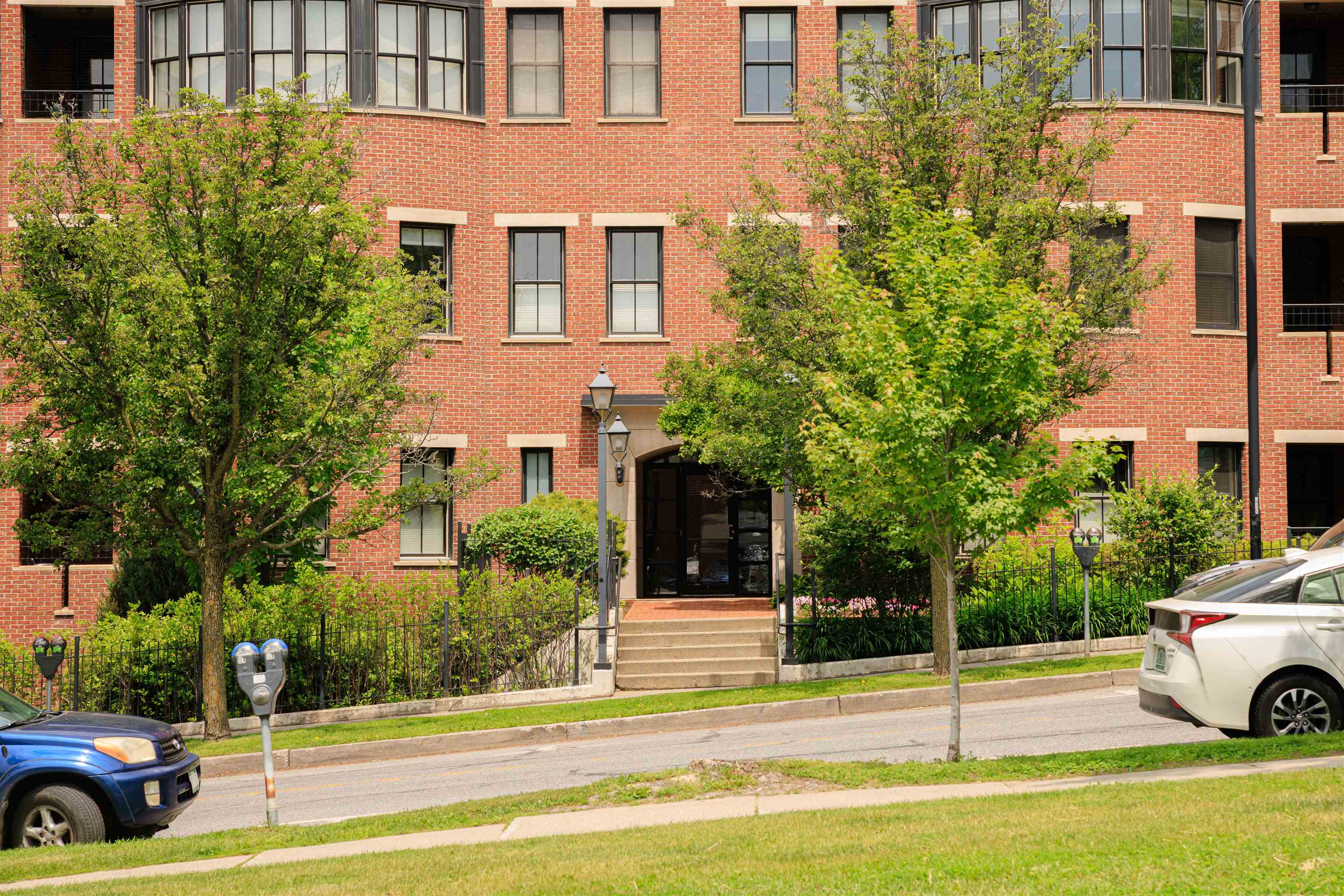 40 College Street Property Photo 18