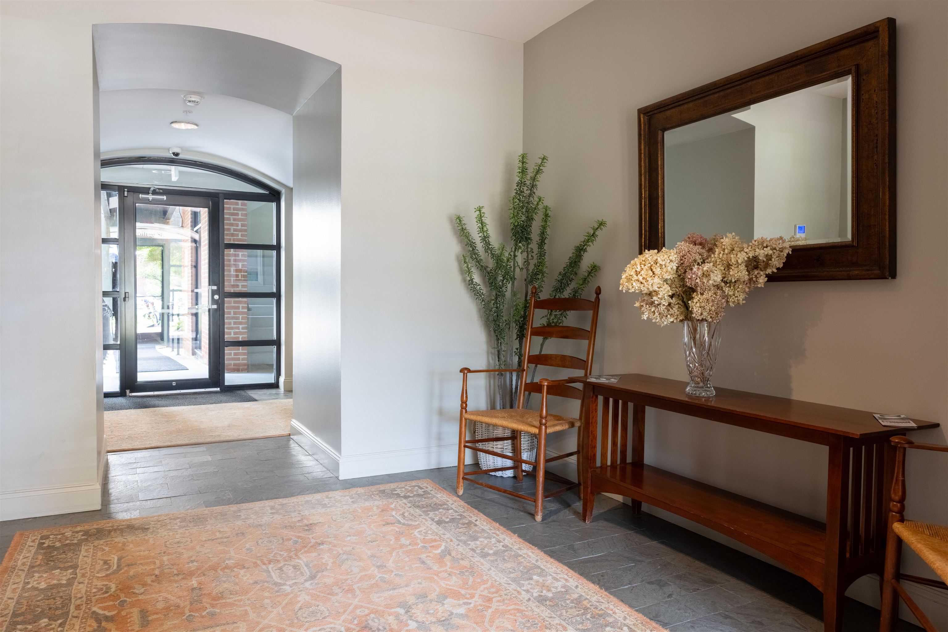 40 College Street Property Photo 23