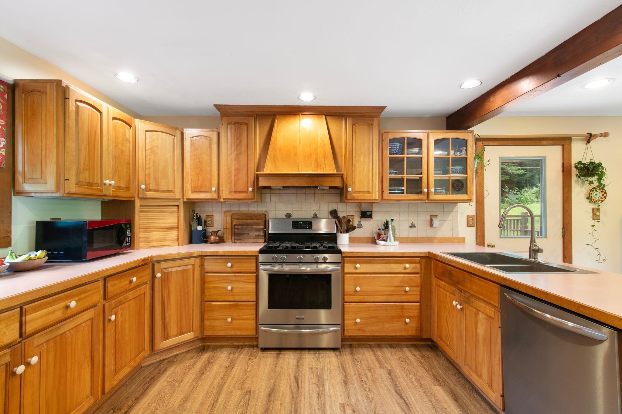 3524 Deer Park Road Property Photo 6
