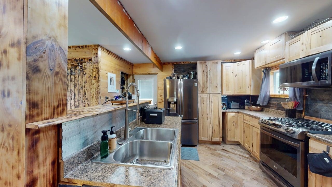 5961 Spear Street Property Photo 12