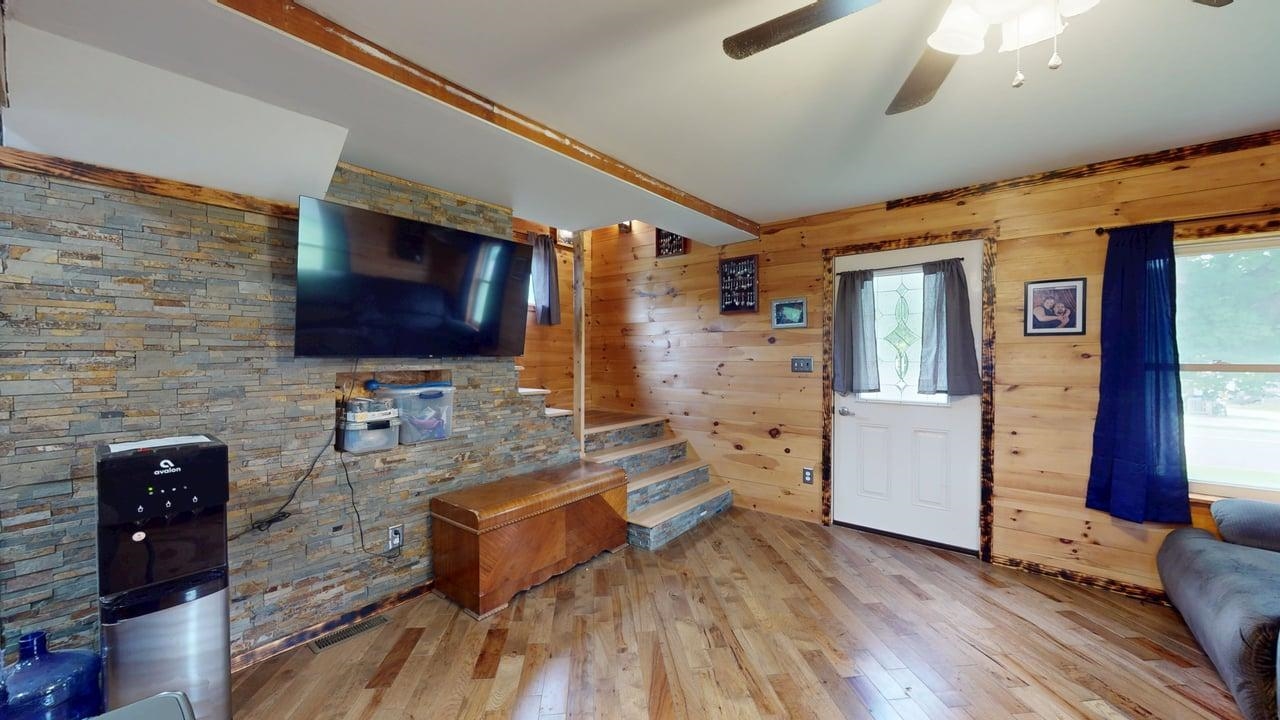 5961 Spear Street Property Photo 15