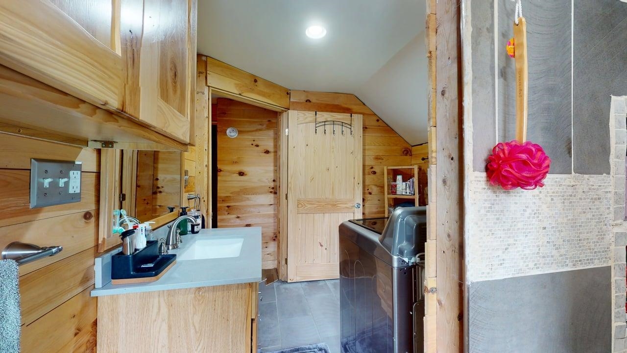 5961 Spear Street Property Photo 23