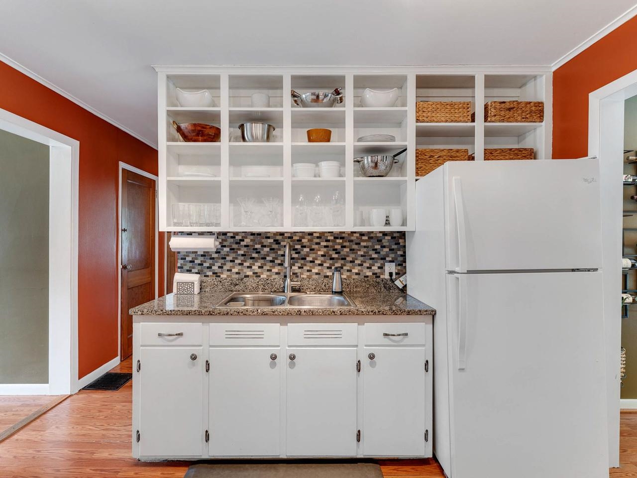 156 Woodlawn Road Property Photo 8