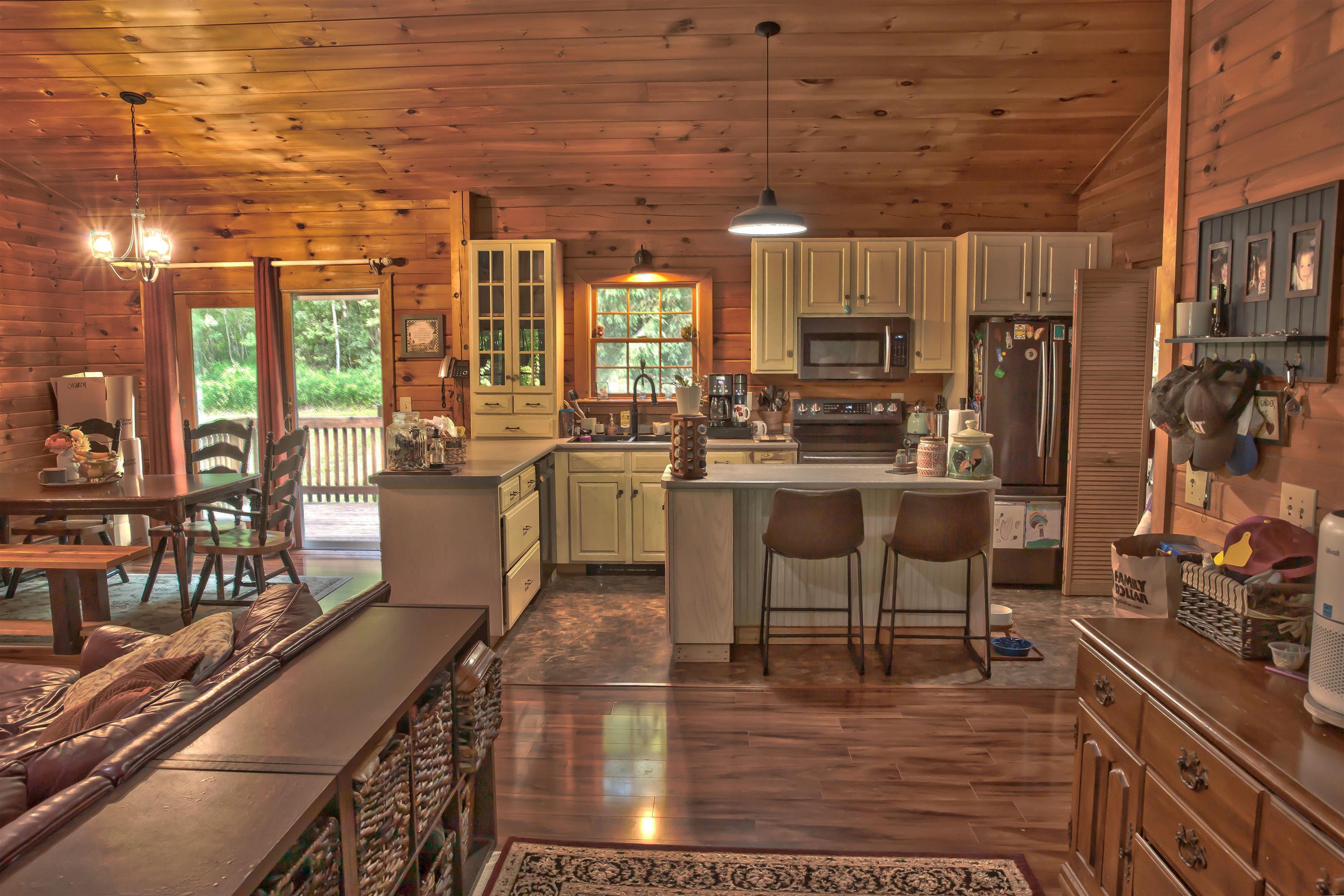 365 Maple Ridge Road Property Photo 2