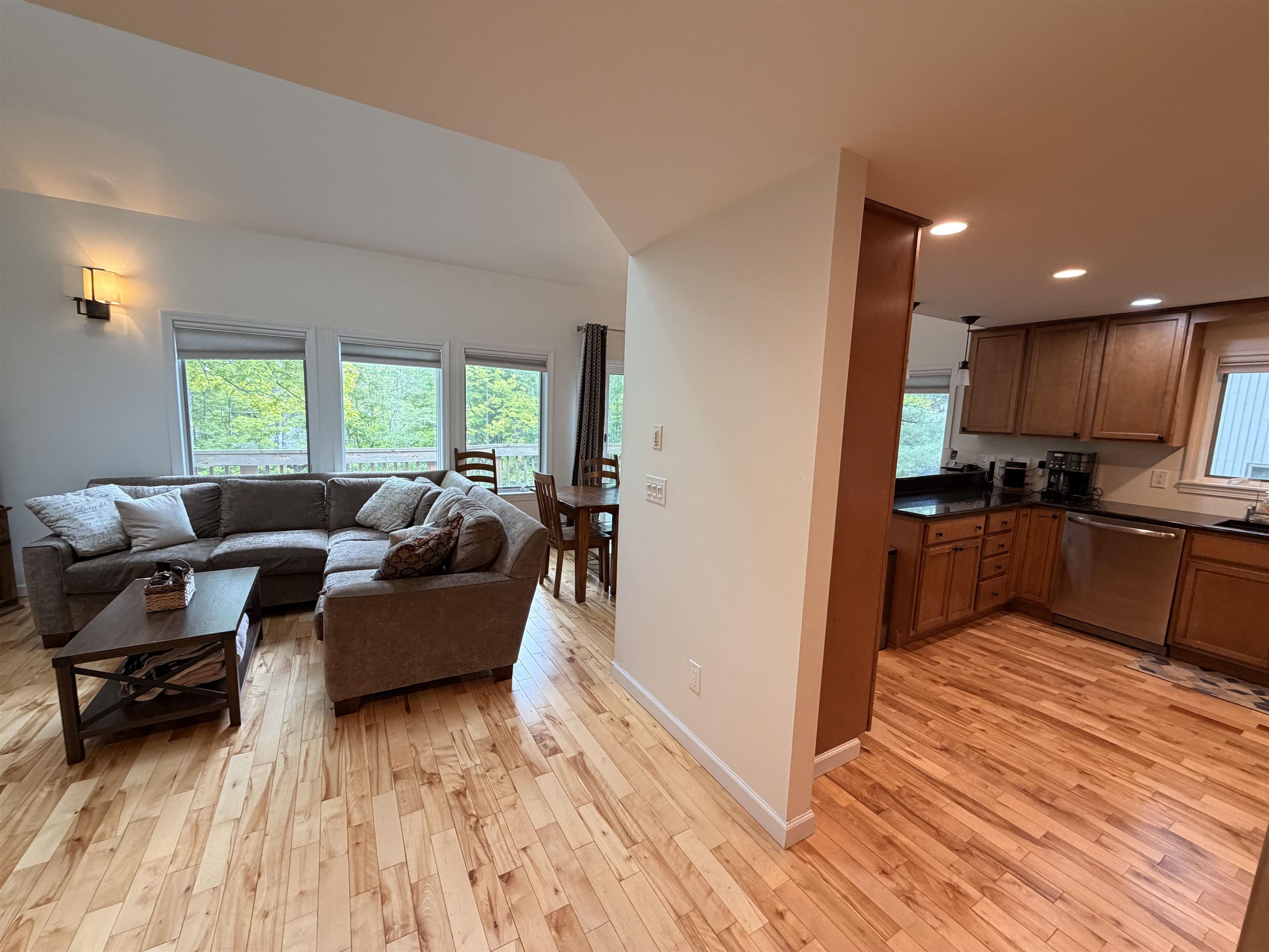 16 A Snowtree Lane Property Photo 3