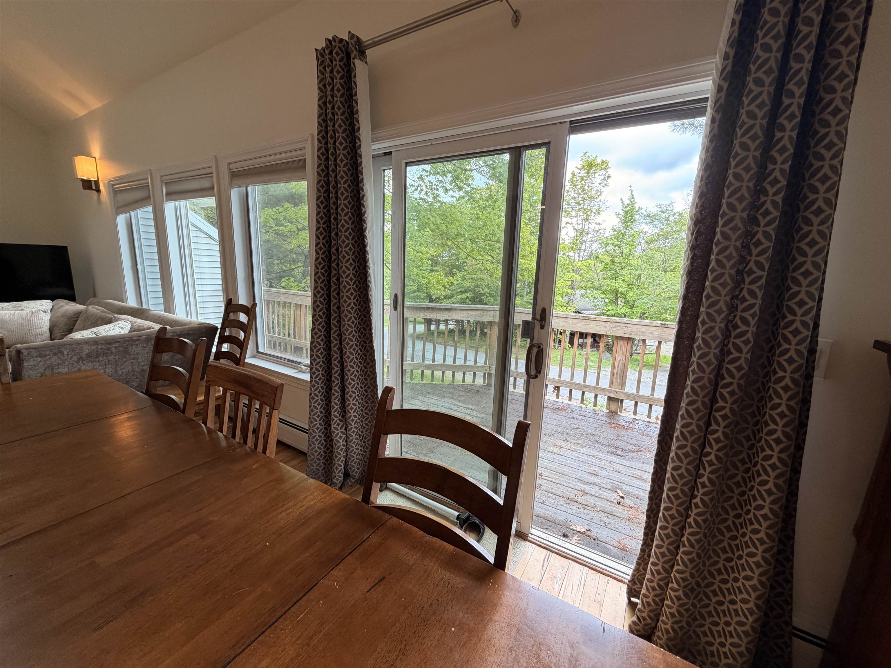 16 A Snowtree Lane Property Photo 8