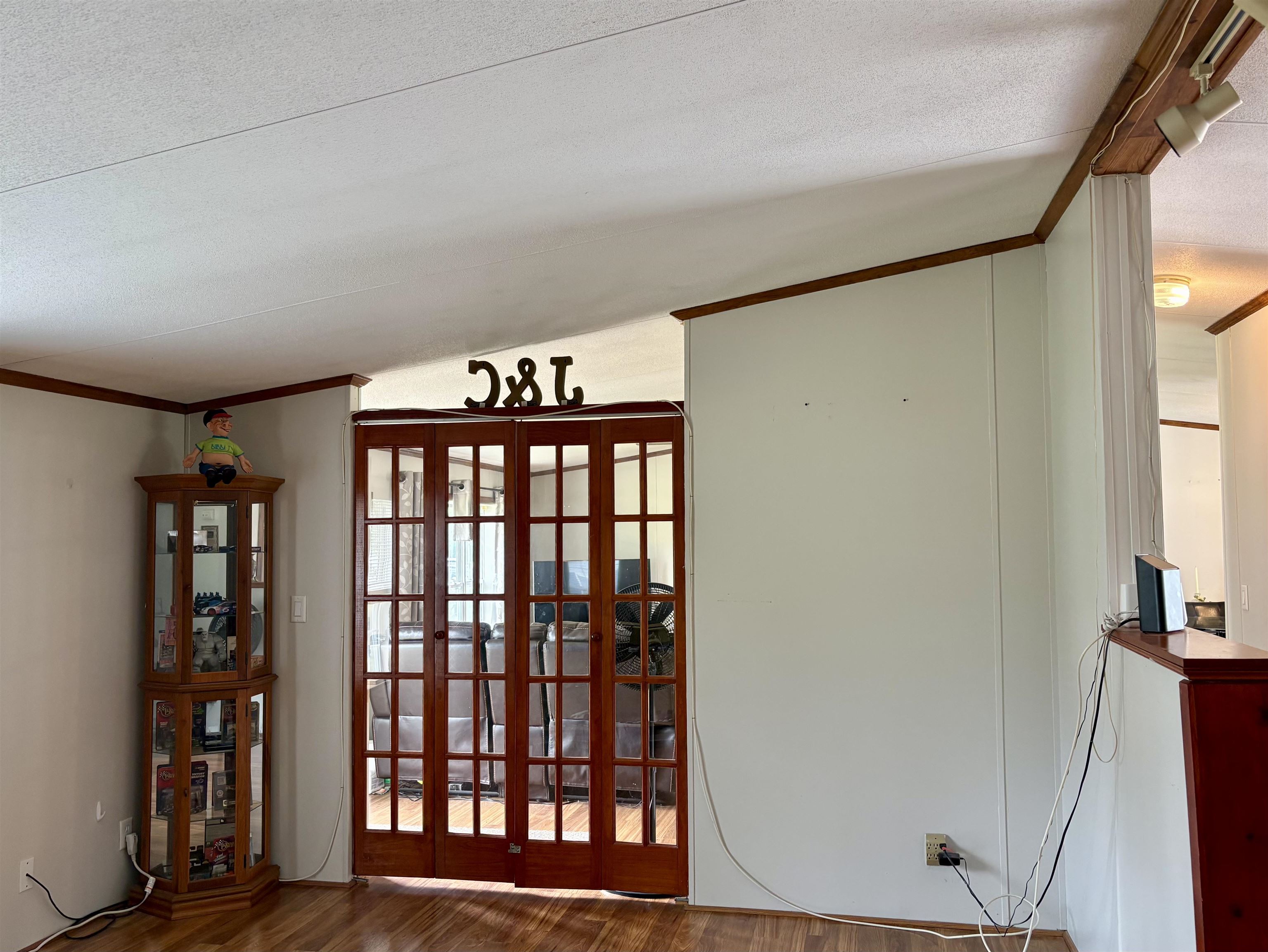 63 Oak Drive Property Photo 8