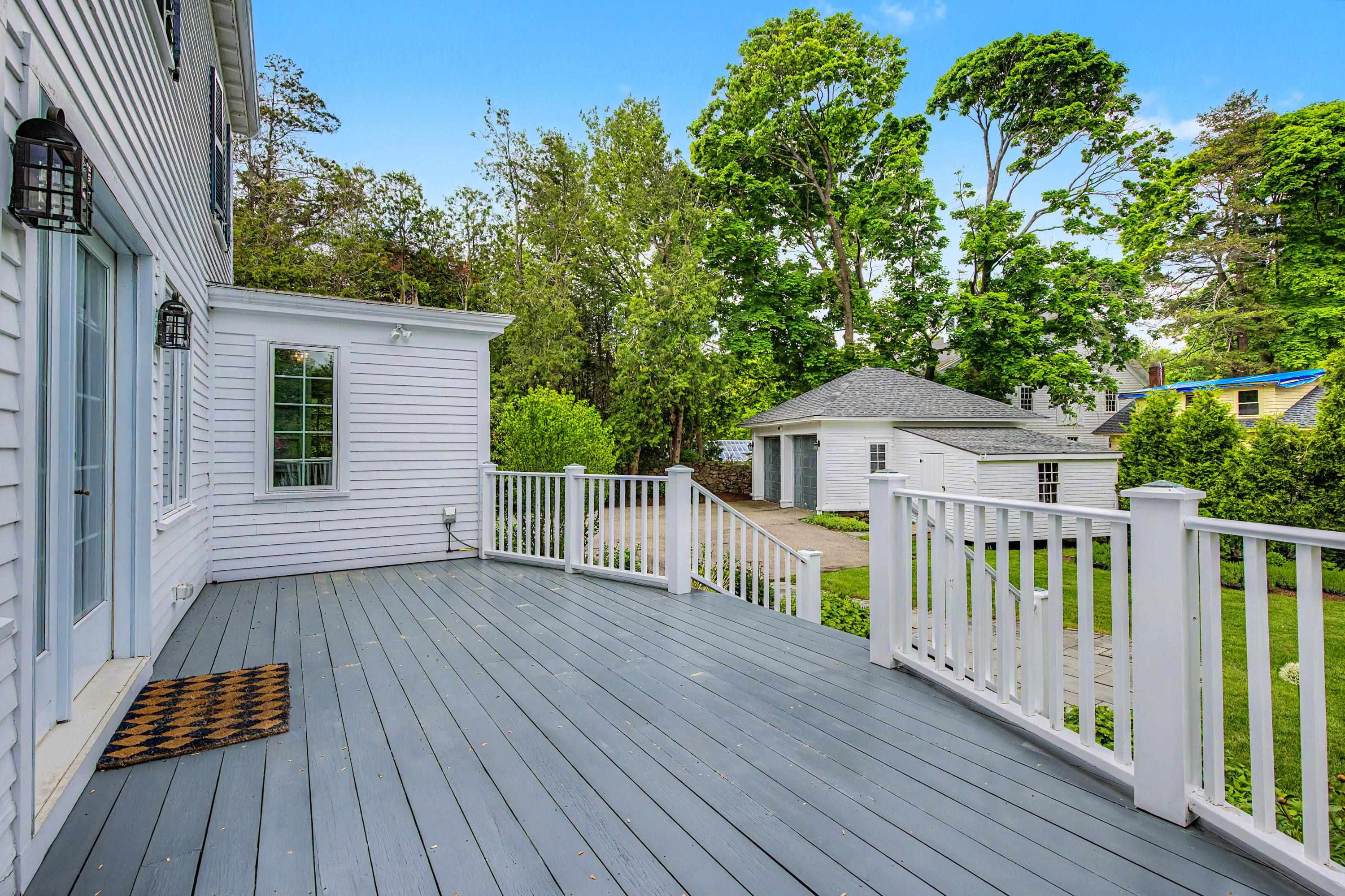 12 Willow Avenue Property Photo 40