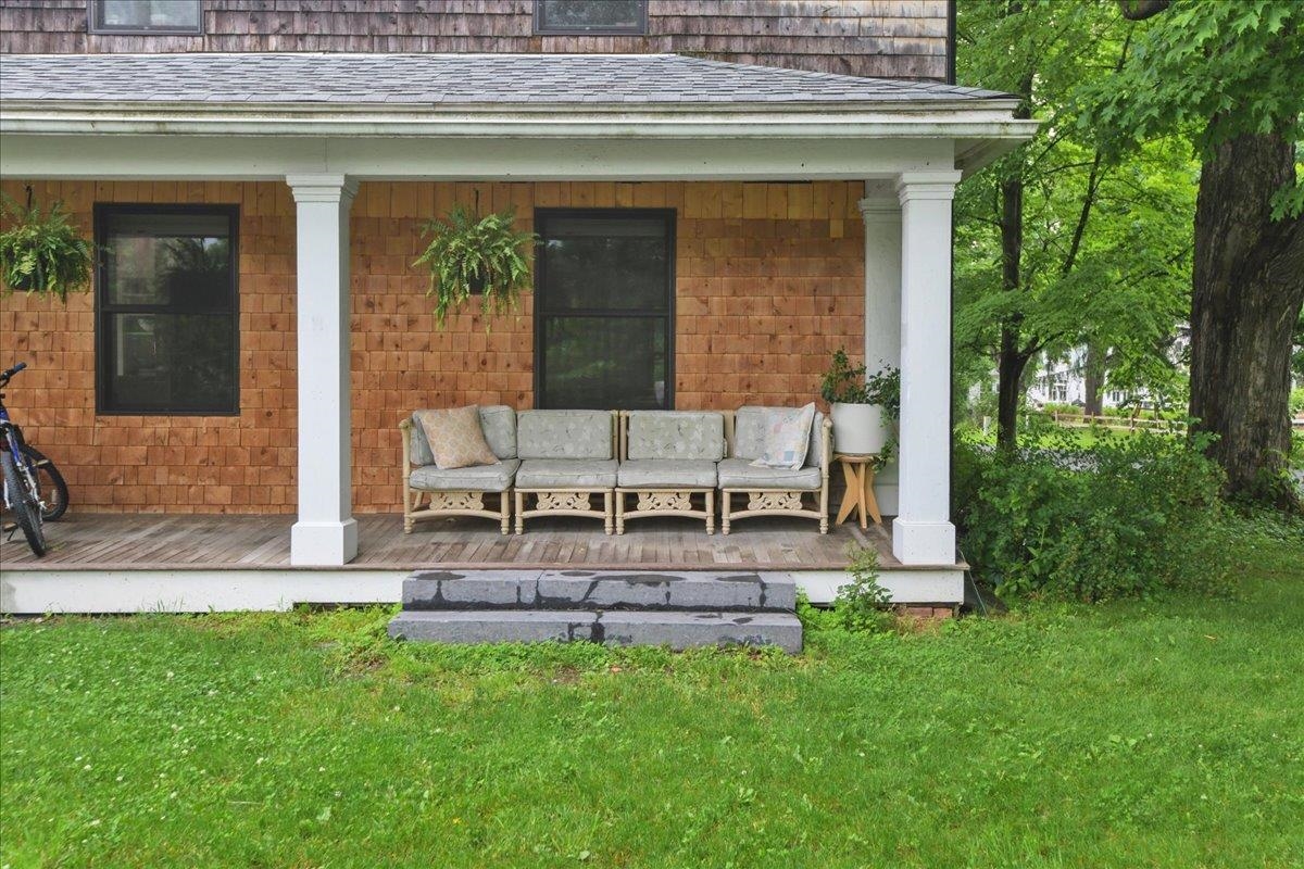 2738 Greenbush Road Property Photo 3