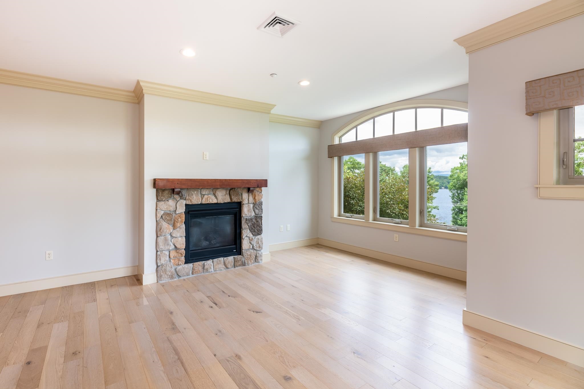 616 Scenic Road Property Photo 8